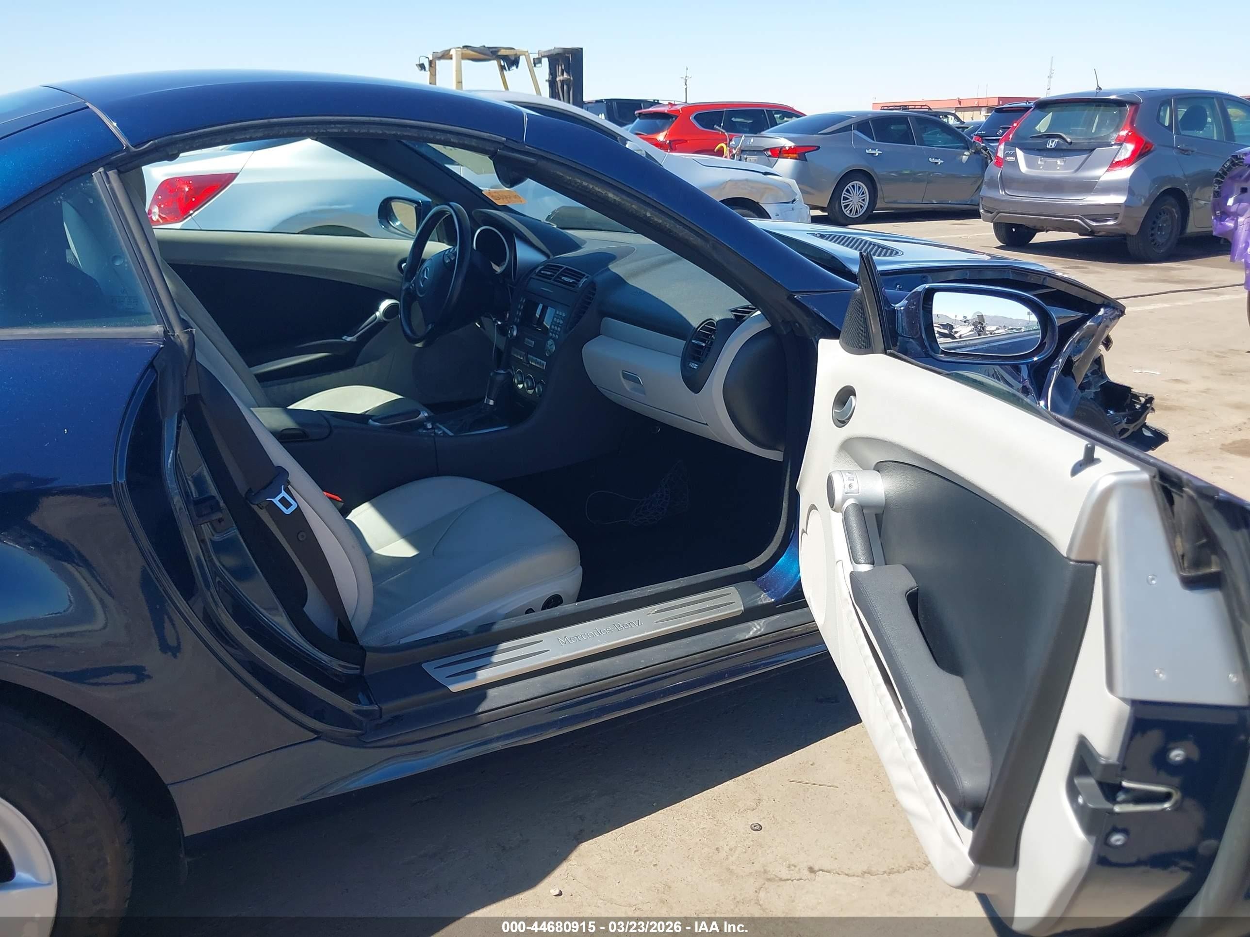 2007 Mercedes-benz Slk 280   Blue vin: WDBWK54F77F149673