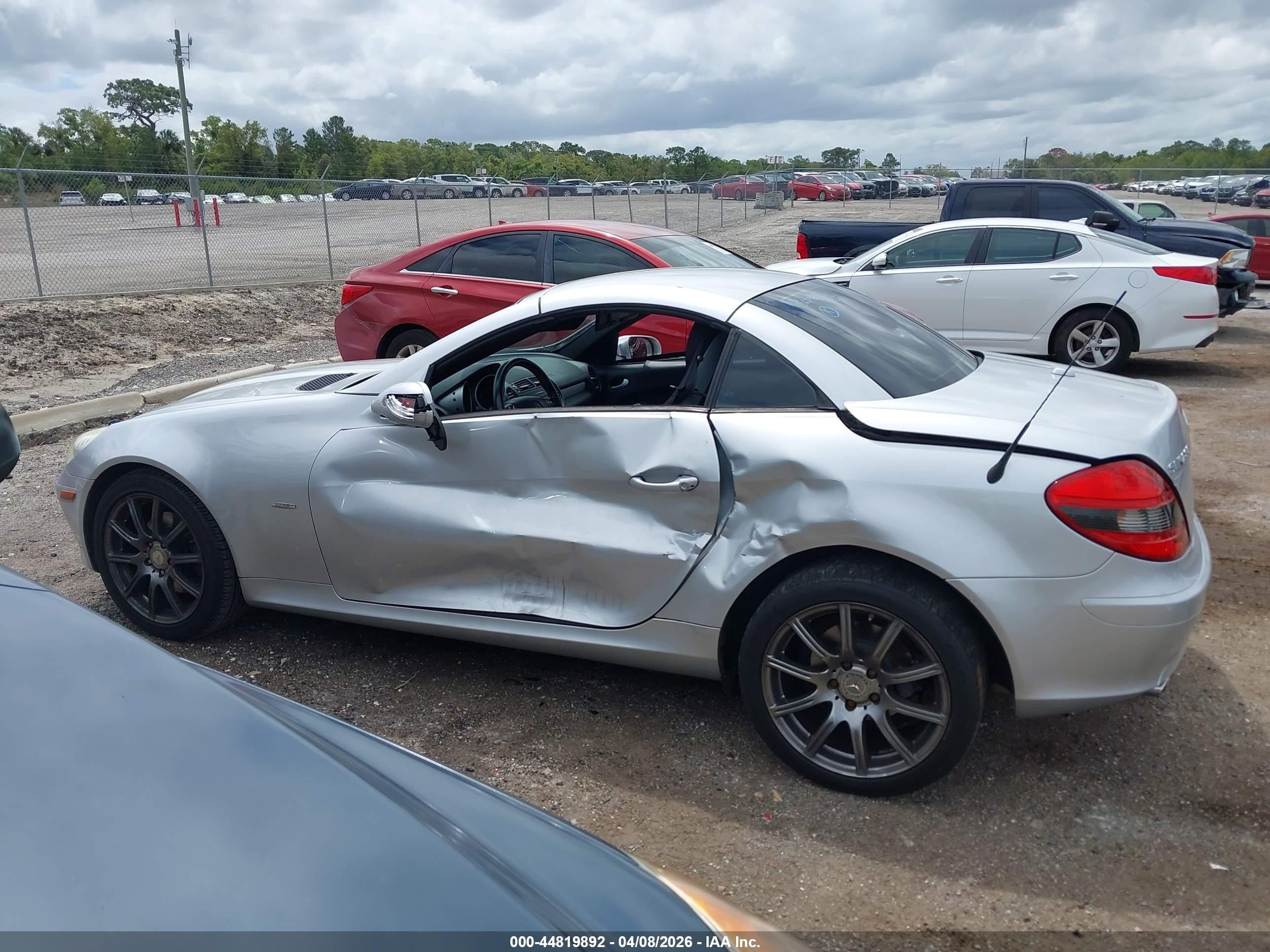 2008 Mercedes-benz Slk 280   Silver vin: WDBWK54F78F184215