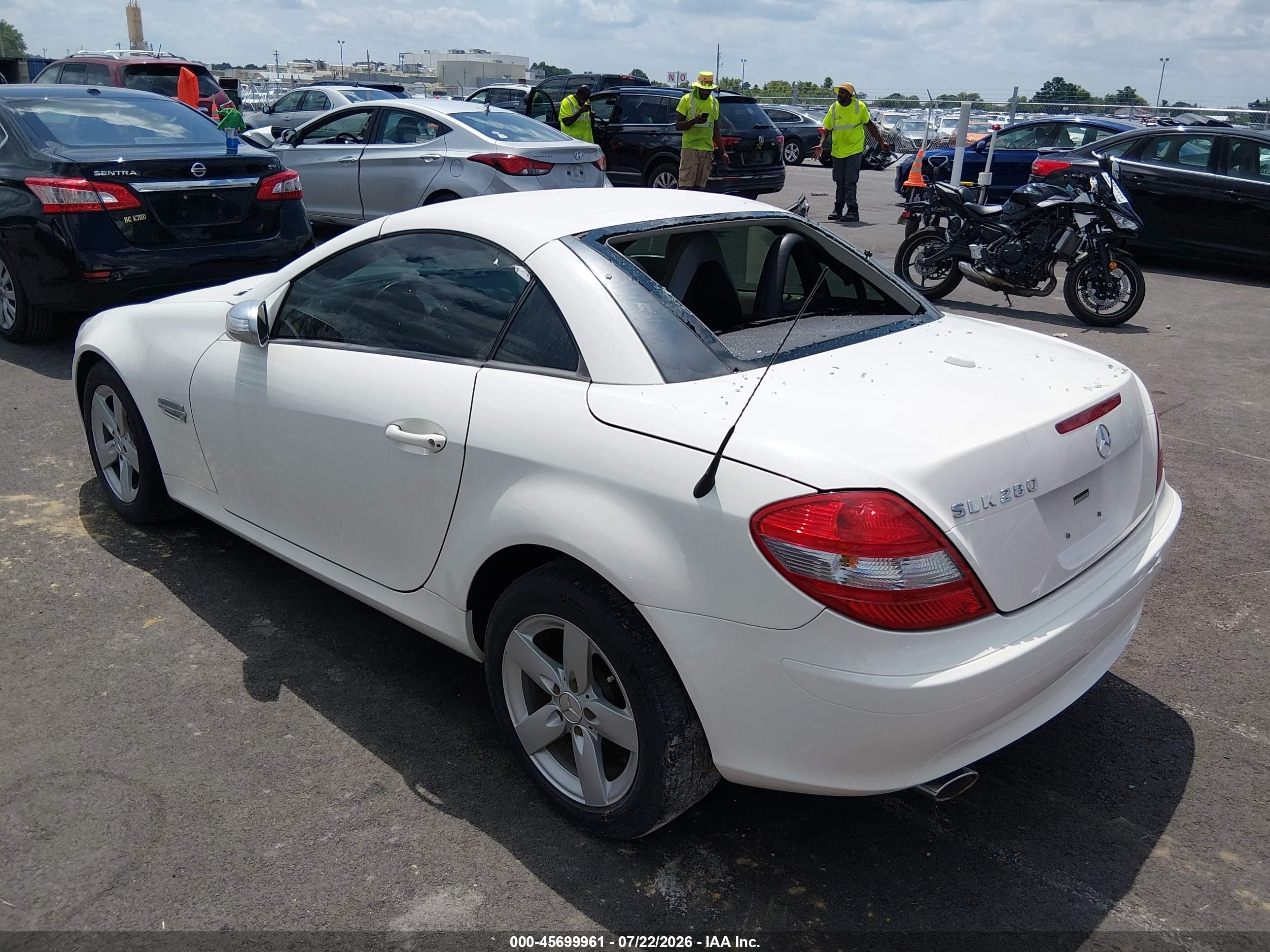 2007 Mercedes-benz Slk 280   White vin: WDBWK54F87F137497