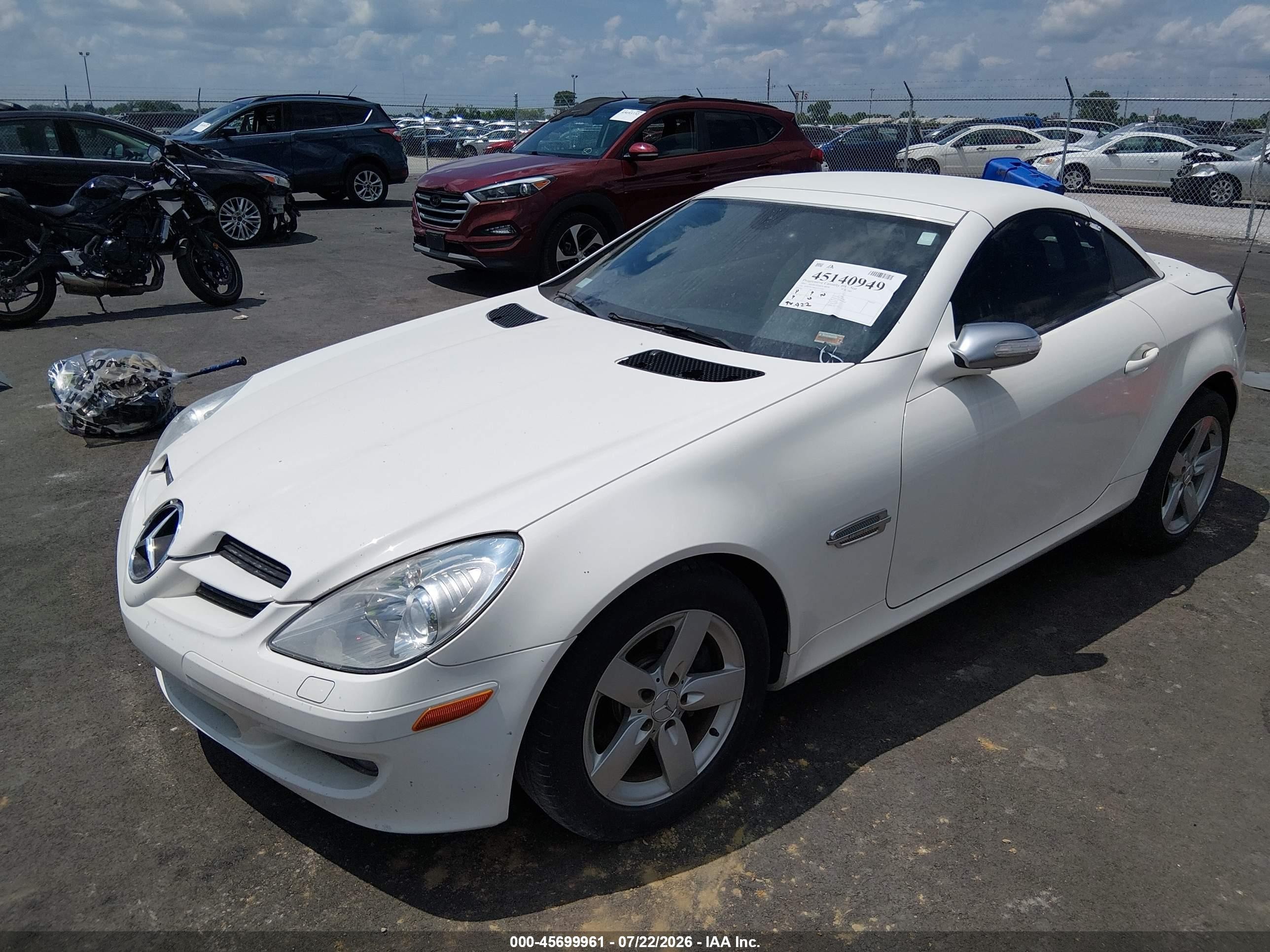 2007 Mercedes-benz Slk 280   White vin: WDBWK54F87F137497