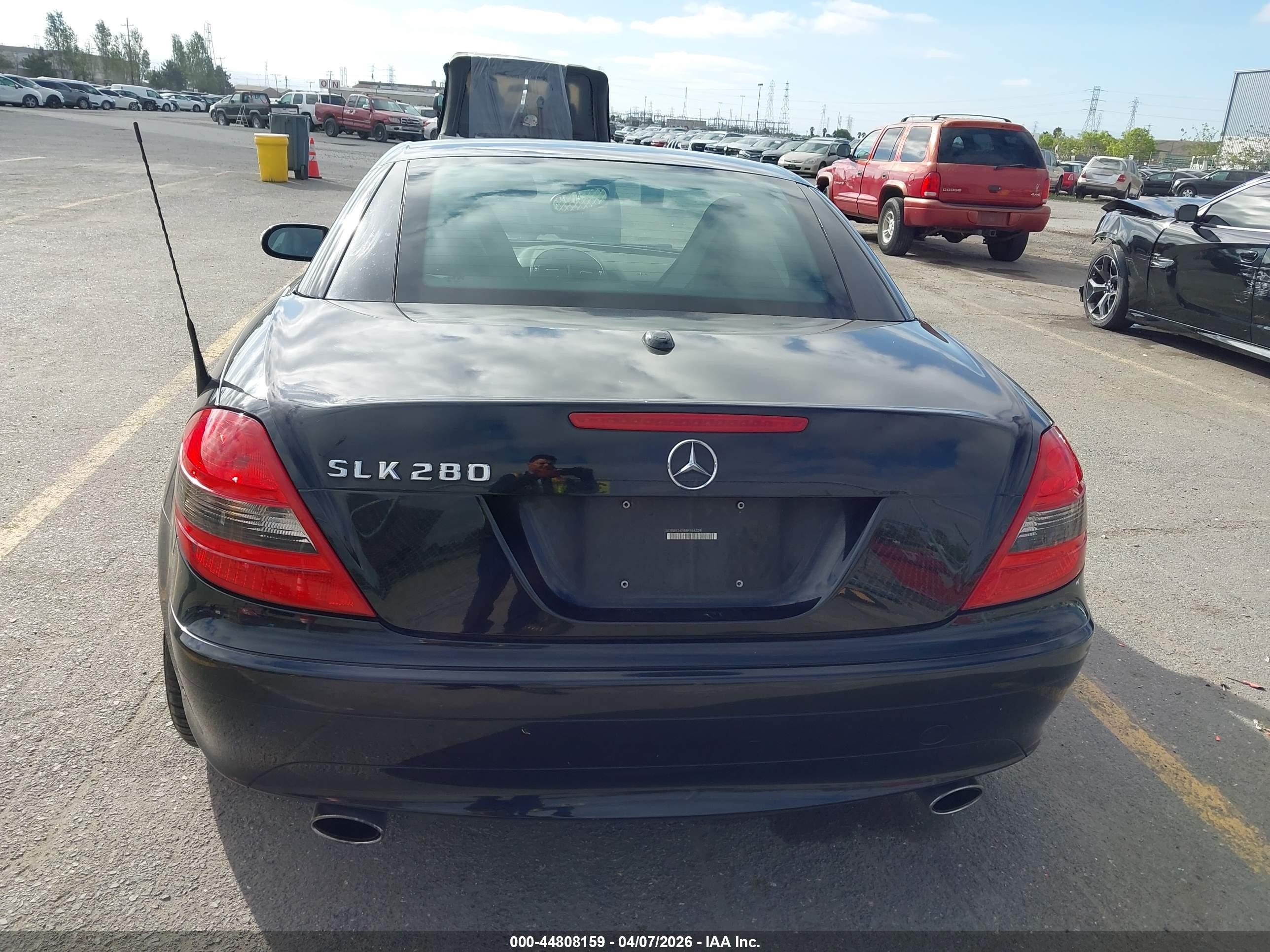 2008 Mercedes-benz Slk 280   Black vin: WDBWK54F88F186328