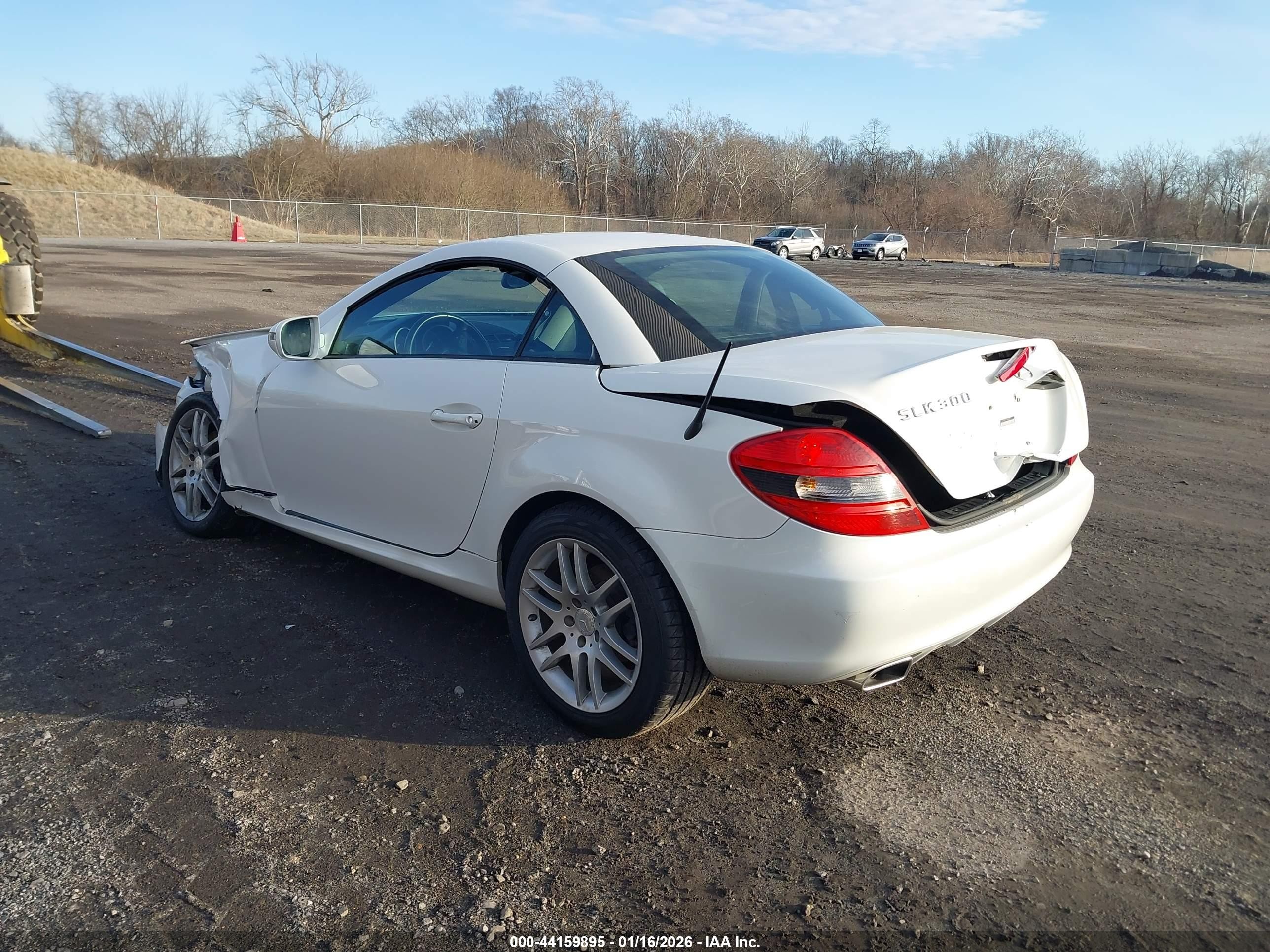 2009 Mercedes-benz Slk 300   Белый vin: WDBWK54F89F191157