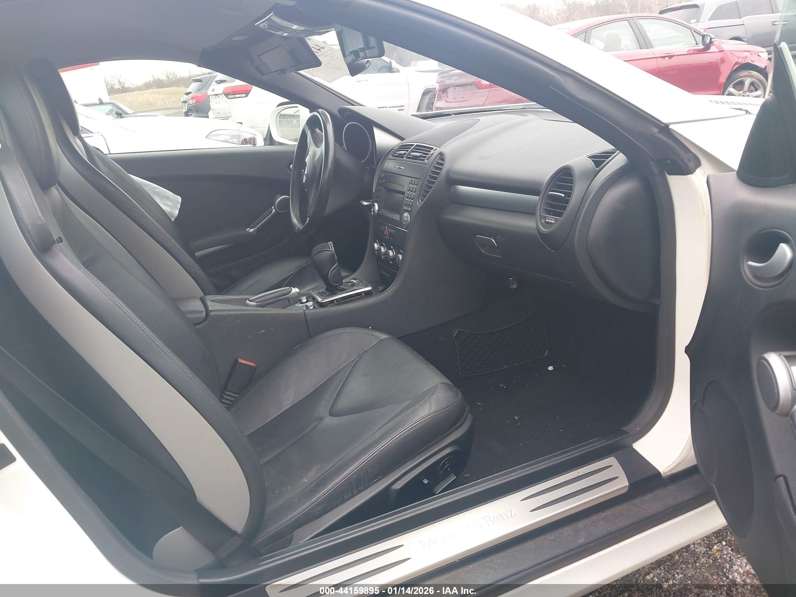 2009 Mercedes-benz Slk 300   Белый vin: WDBWK54F89F191157