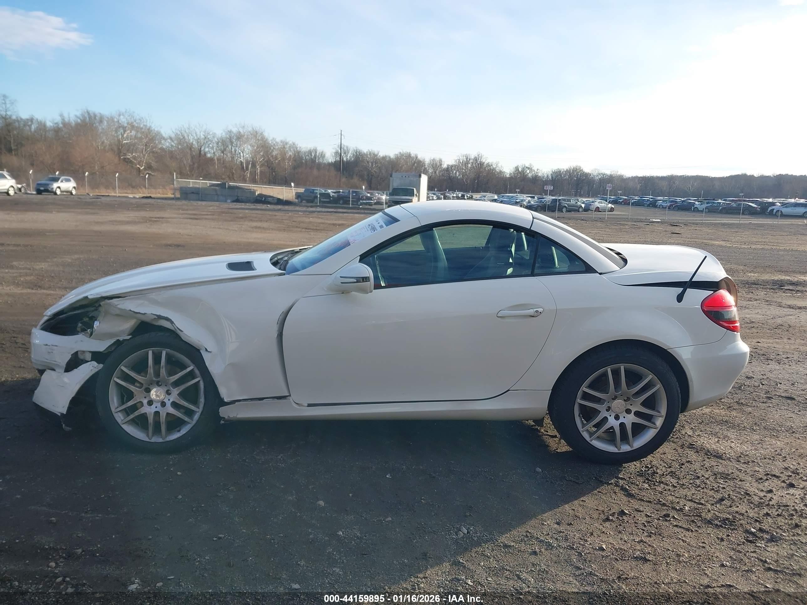 2009 Mercedes-benz Slk 300   Белый vin: WDBWK54F89F191157