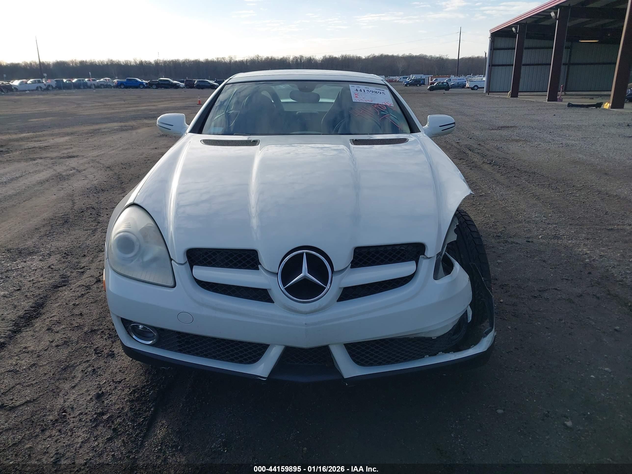 2009 Mercedes-benz Slk 300   Белый vin: WDBWK54F89F191157