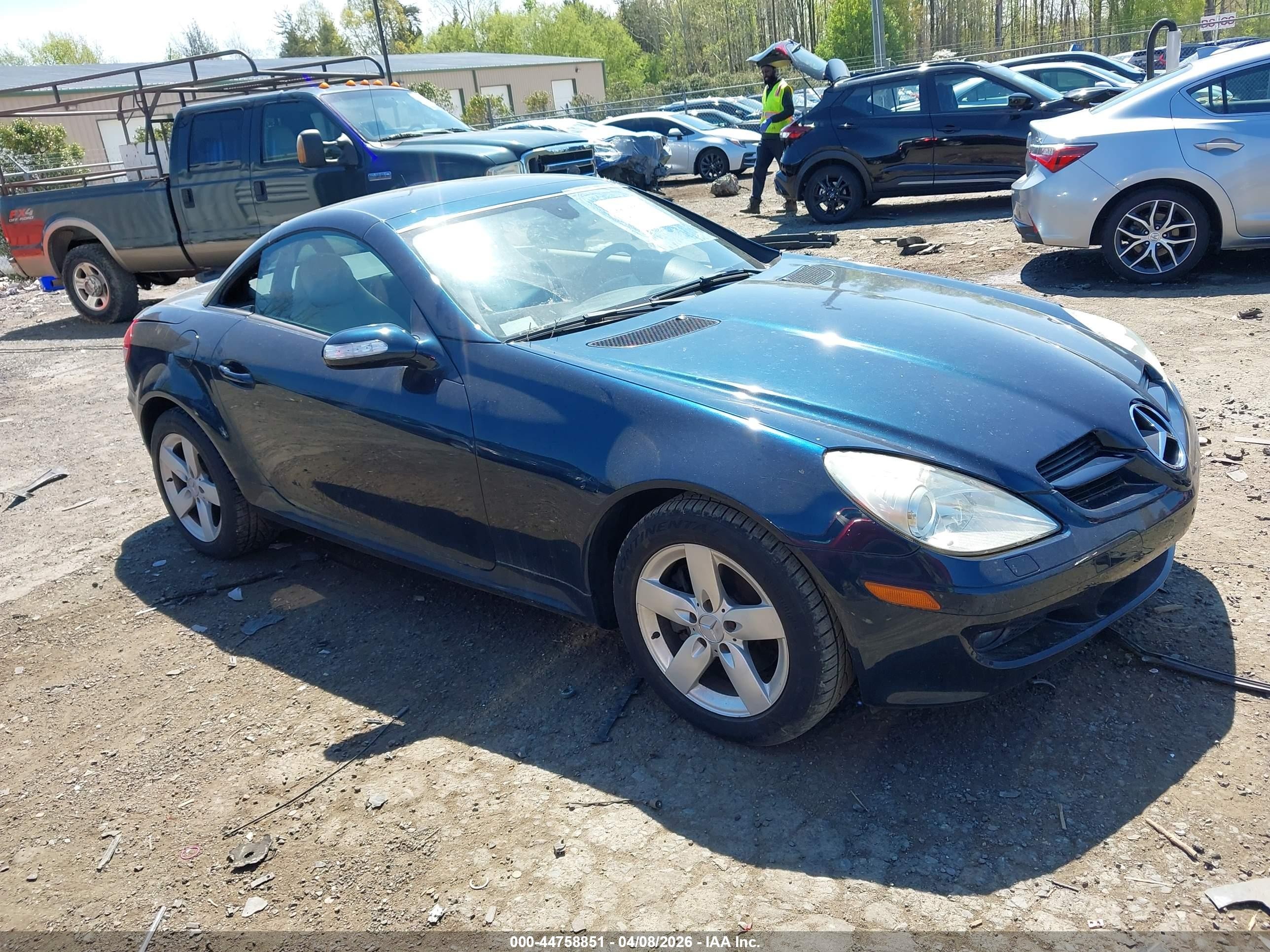 2007 Mercedes-benz Slk 280   Blue vin: WDBWK54F97F160299
