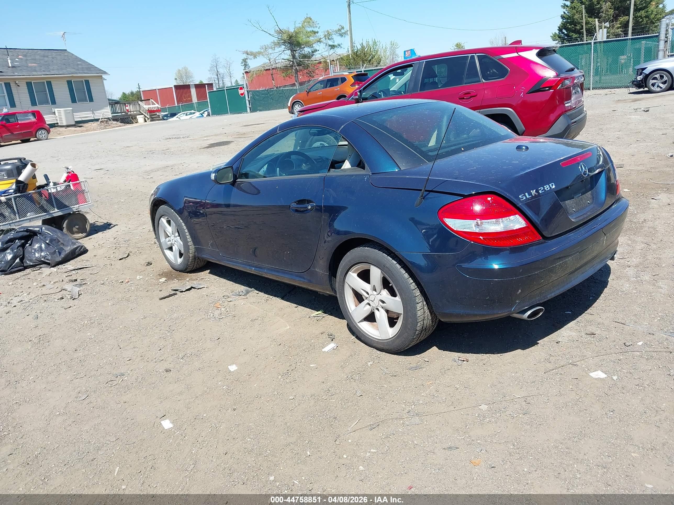 2007 Mercedes-benz Slk 280   Blue vin: WDBWK54F97F160299