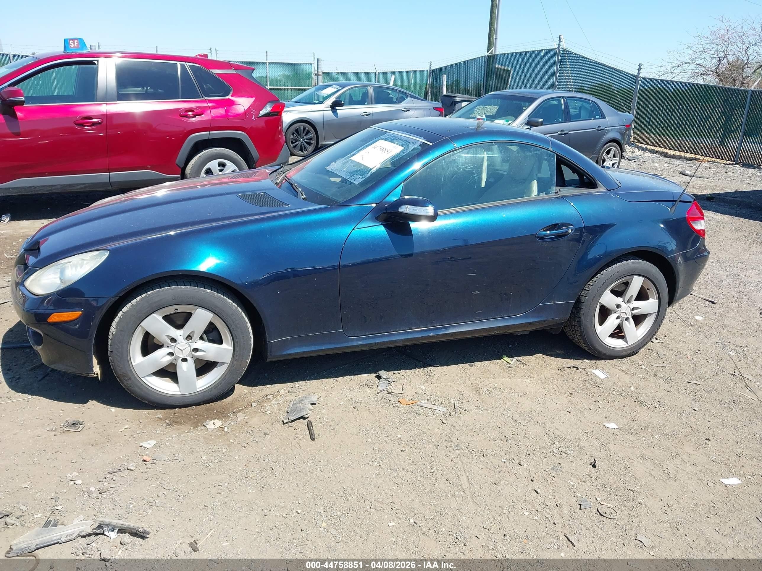 2007 Mercedes-benz Slk 280   Blue vin: WDBWK54F97F160299