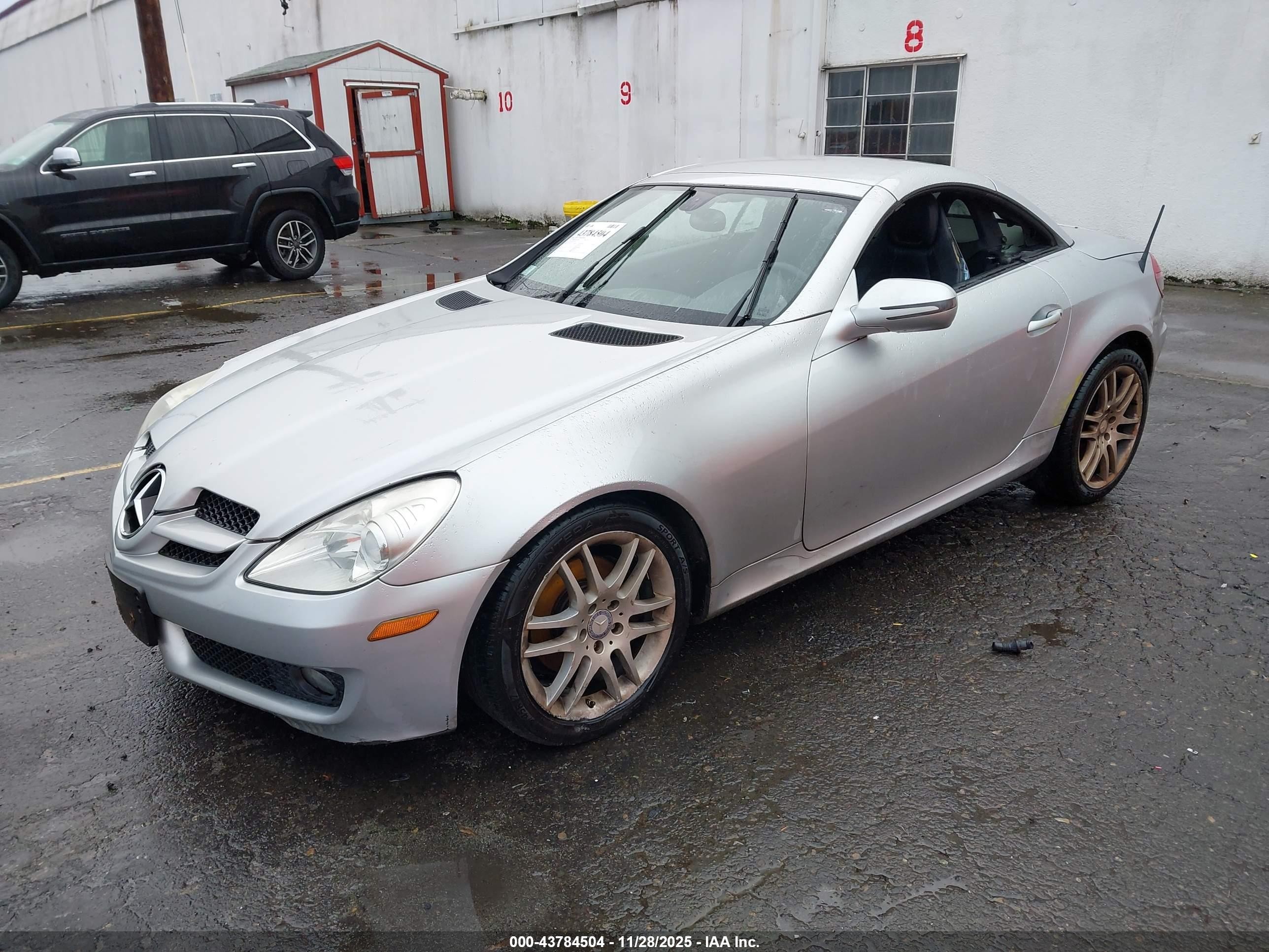 2009 Mercedes-benz Slk 300   Silver vin: WDBWK54F99F192527