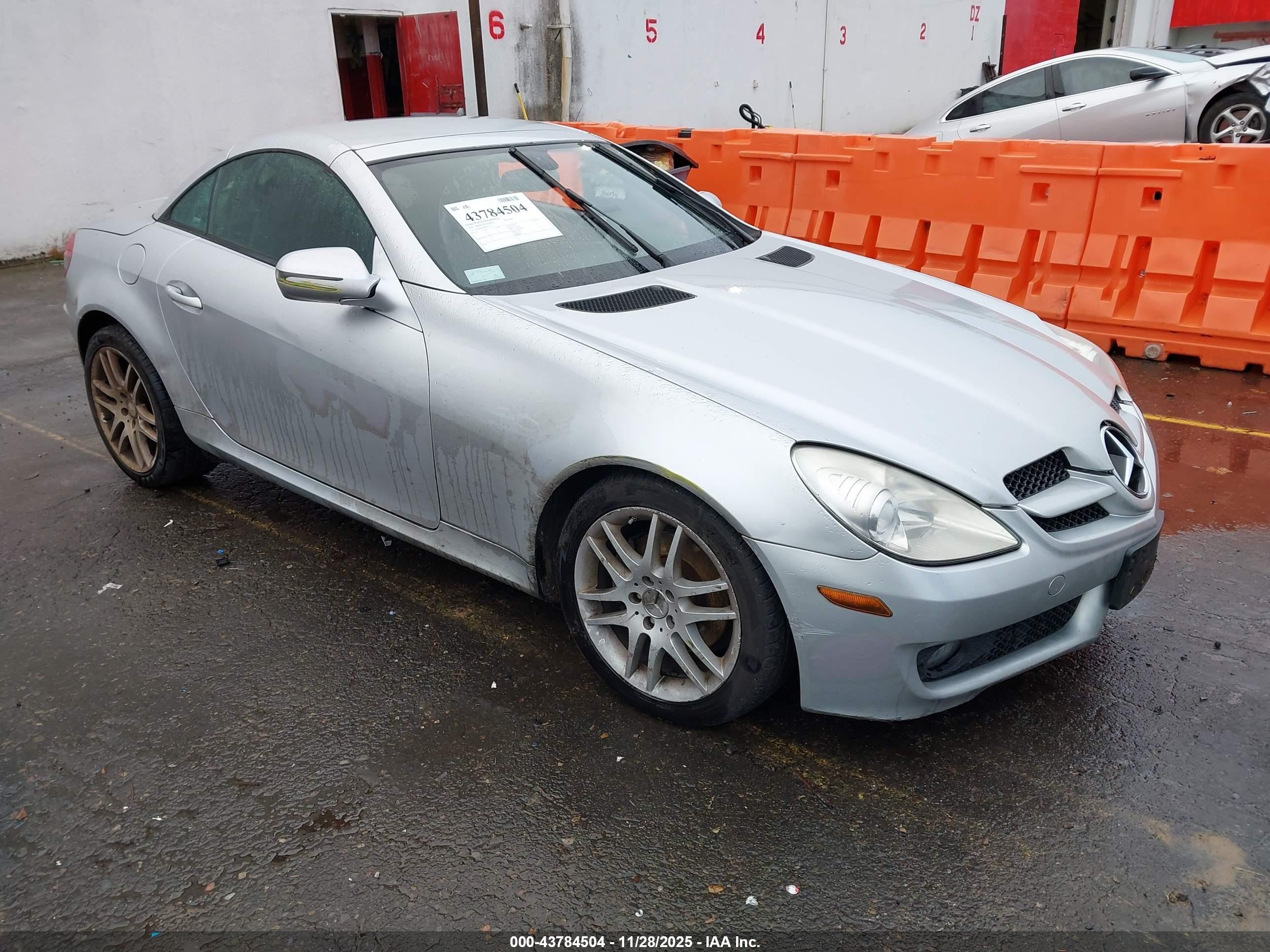 2009 Mercedes-benz Slk 300   Серебряный vin: WDBWK54F99F192527