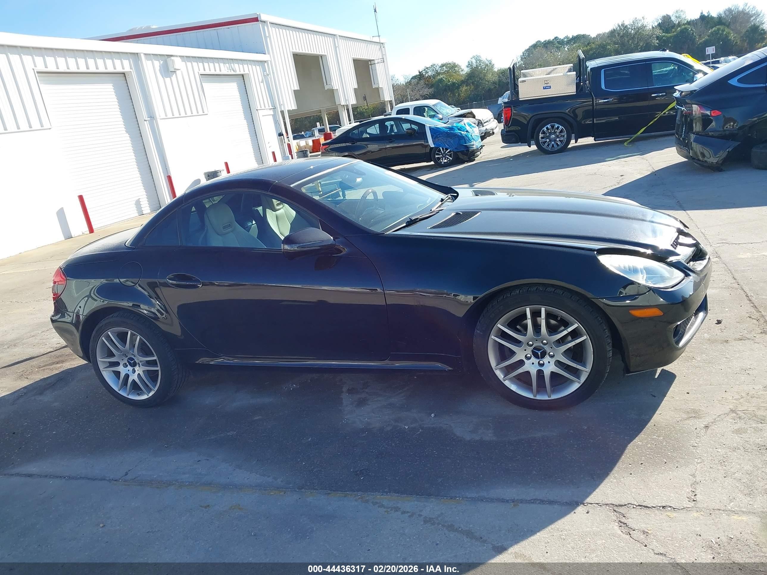 2009 Mercedes-benz Slk 300   Black vin: WDBWK54F99F208788