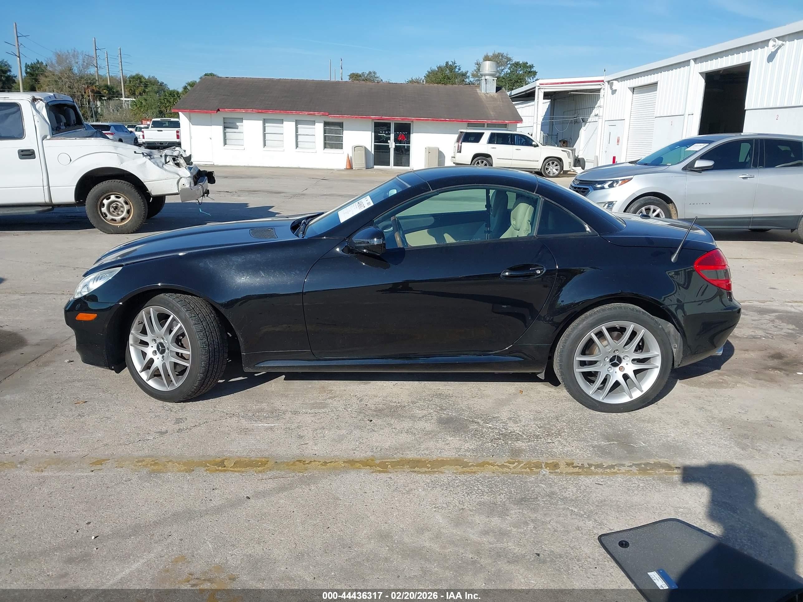 2009 Mercedes-benz Slk 300   Black vin: WDBWK54F99F208788