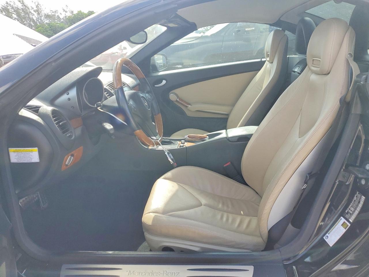2009 Mercedes-benz Slk 300 Black vin: WDBWK54F99F208788
