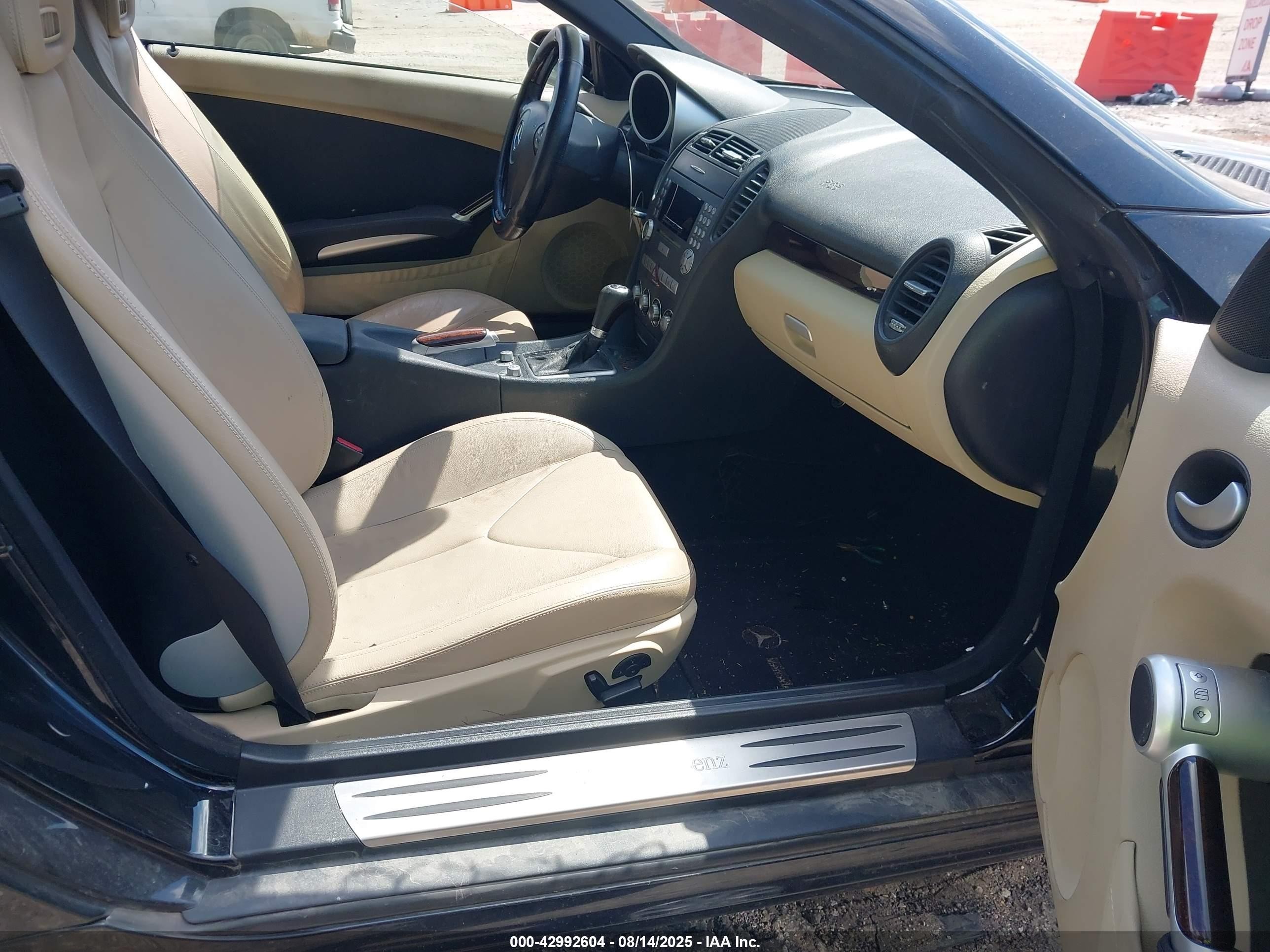 2007 Mercedes-benz Slk 280   Black vin: WDBWK54FX7F162448