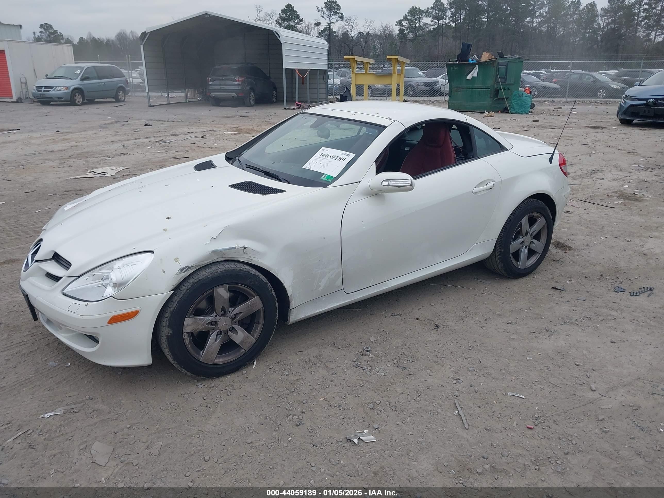 2008 Mercedes-benz Slk 280   White vin: WDBWK54FX8F184242