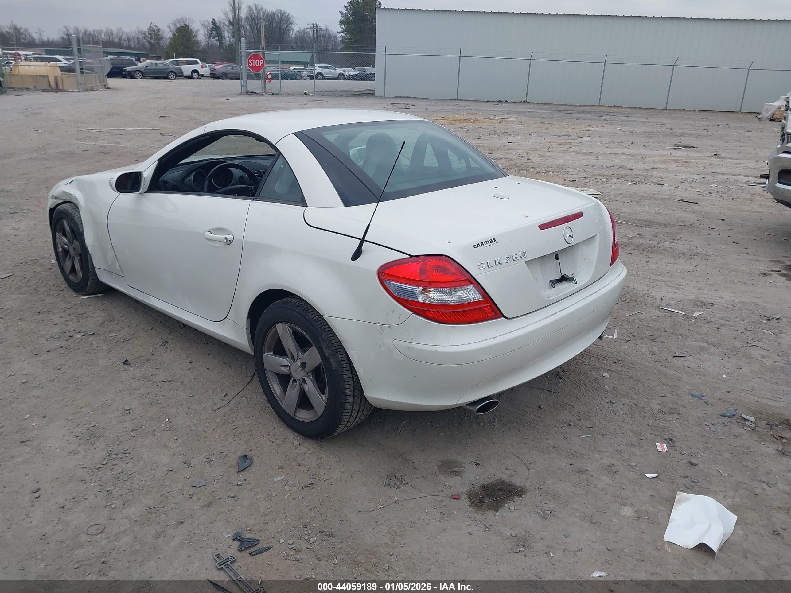 2008 Mercedes-benz Slk 280   White vin: WDBWK54FX8F184242