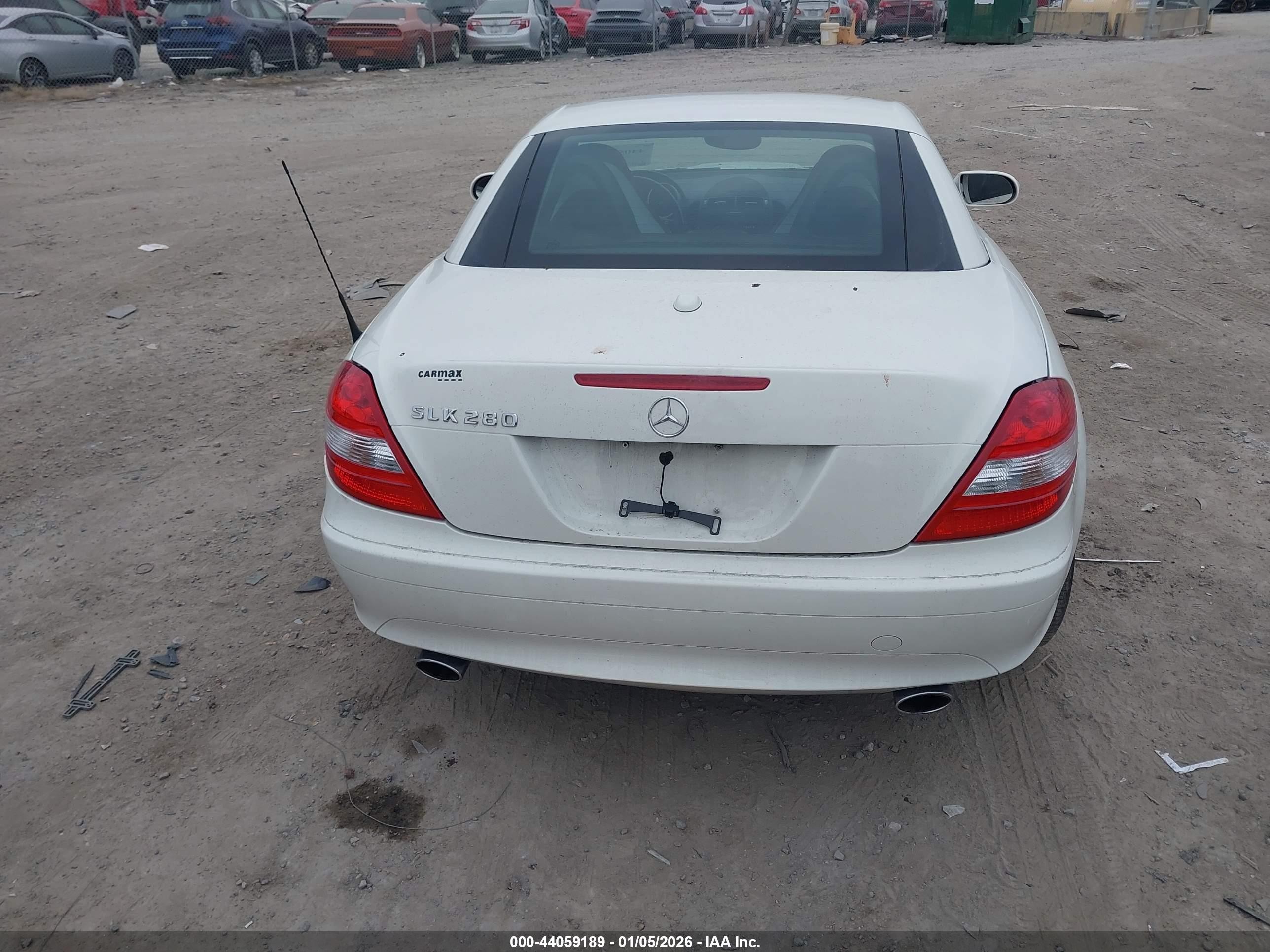 2008 Mercedes-benz Slk 280   White vin: WDBWK54FX8F184242