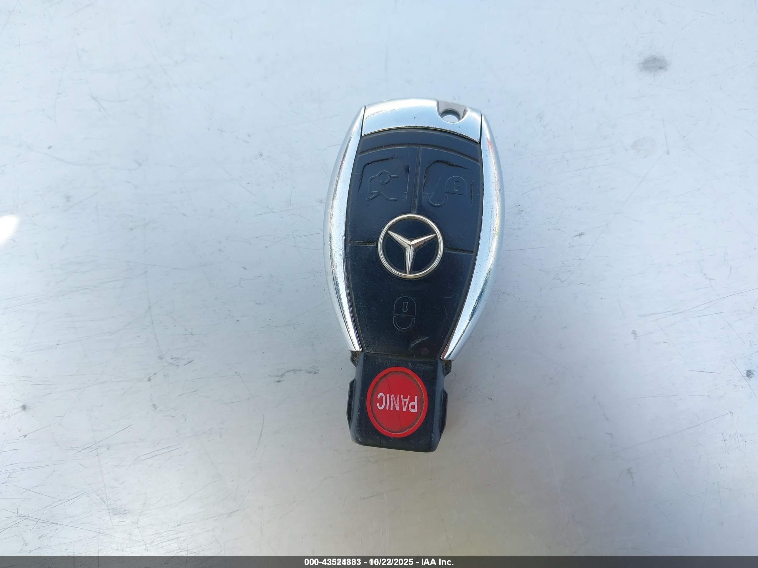 2009 Mercedes-benz Slk 300   White vin: WDBWK54FX9F192410