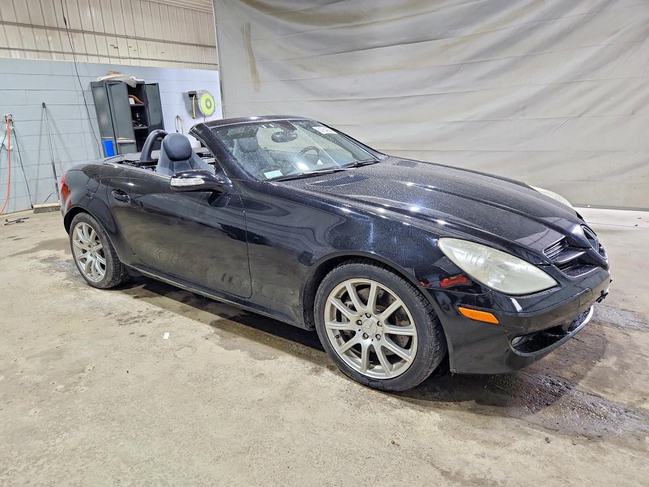 2005 Mercedes-benz Slk 350 Black vin: WDBWK56F05F034410