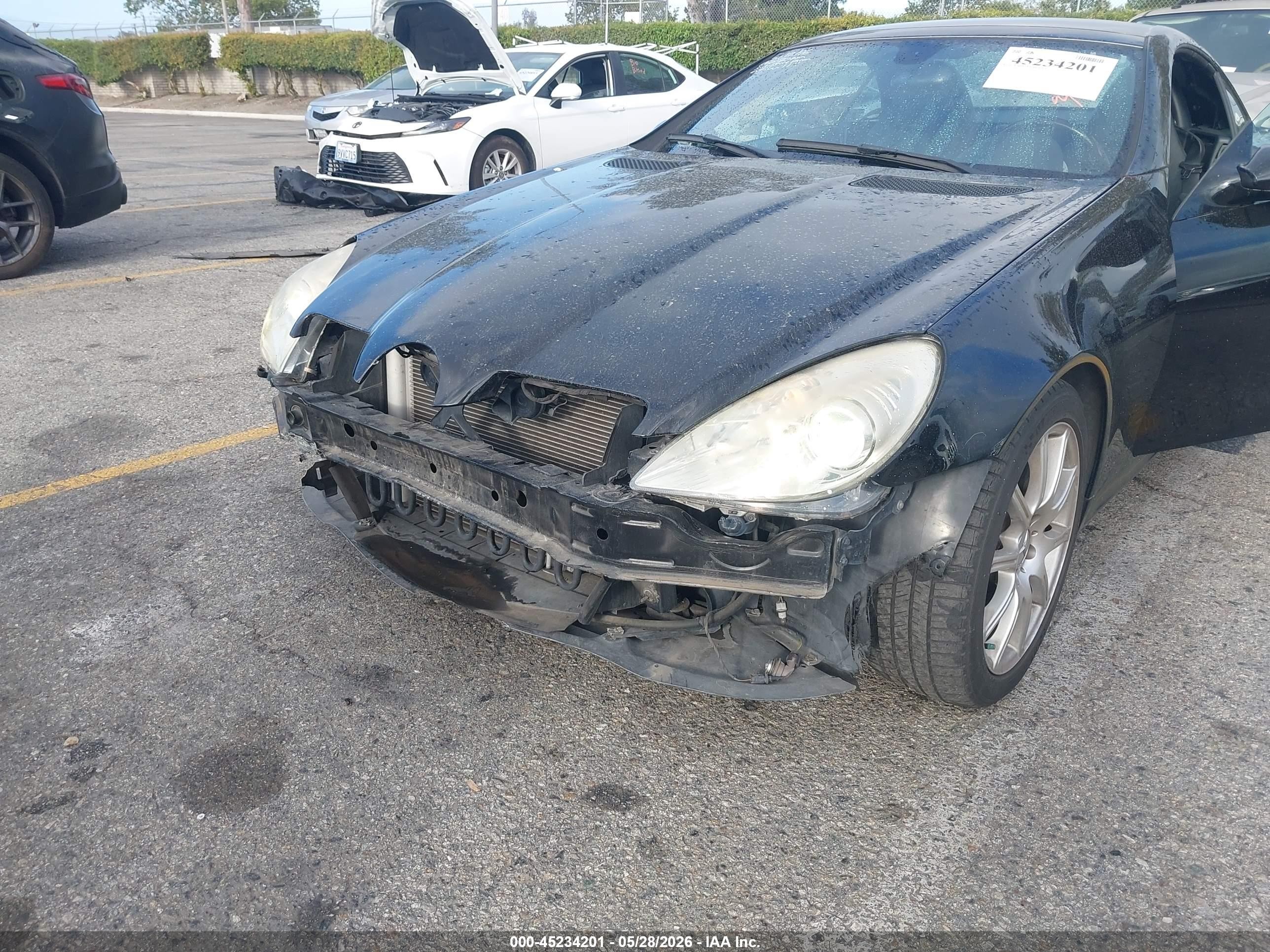 2005 Mercedes-benz Slk 350   Black vin: WDBWK56F05F044886