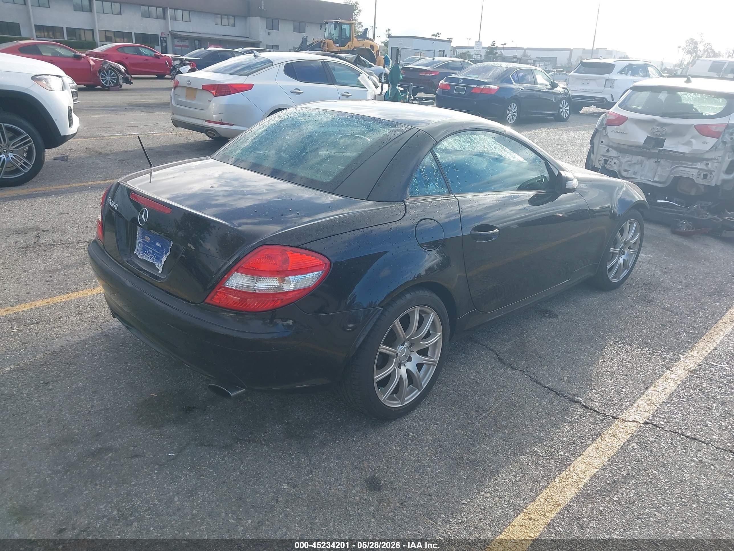 2005 Mercedes-benz Slk 350   Black vin: WDBWK56F05F044886