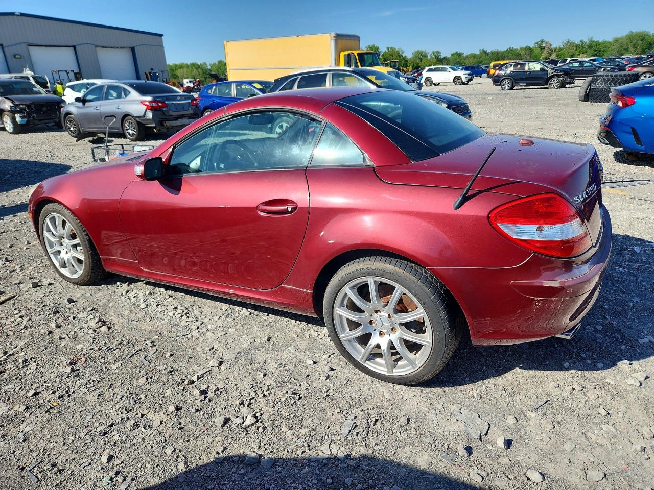2007 Mercedes-benz Slk 350 Burgundy vin: WDBWK56F07F148152