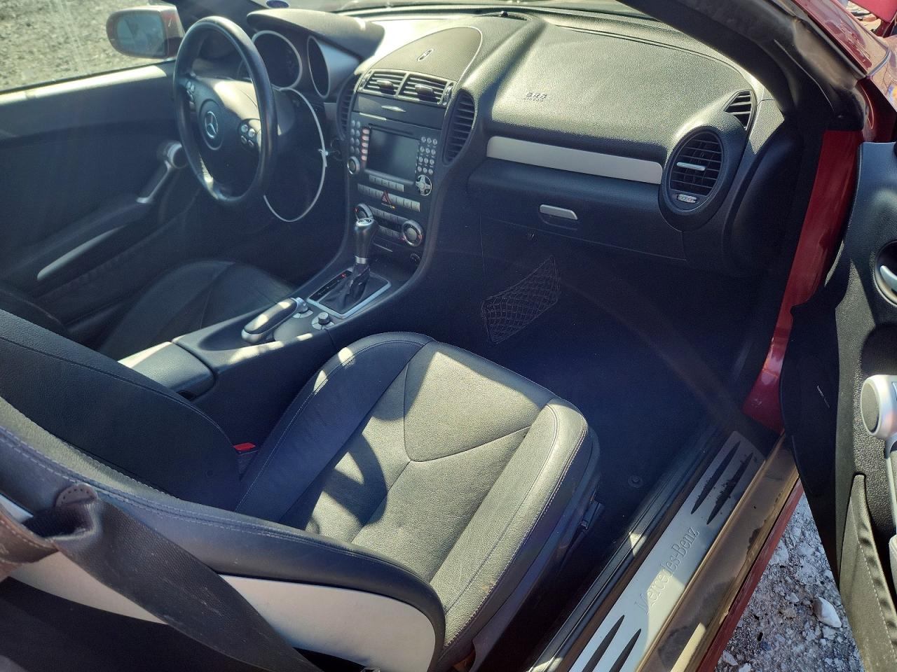 2007 Mercedes-benz Slk 350 Burgundy vin: WDBWK56F07F148152