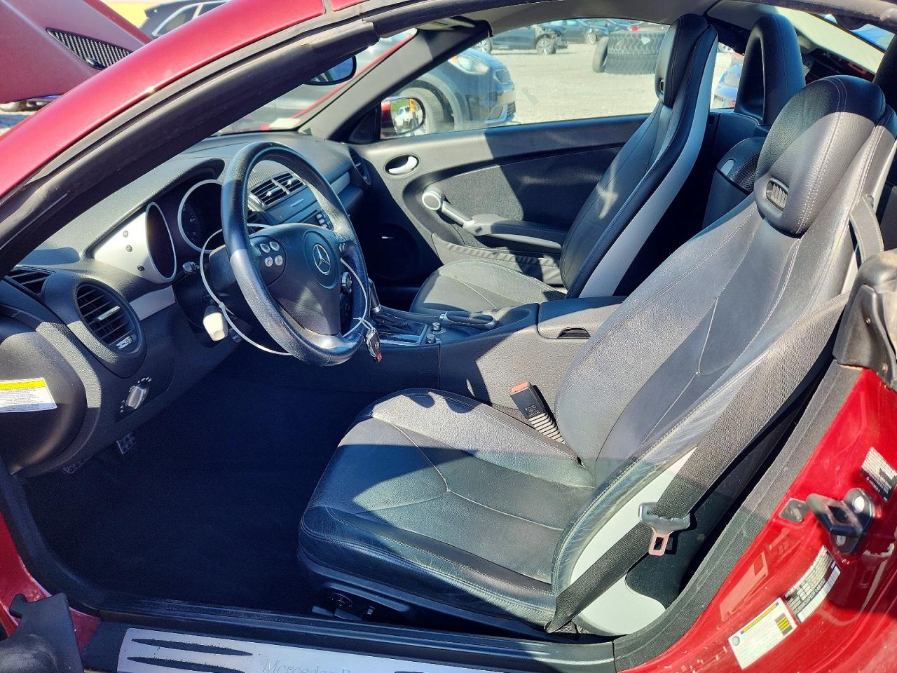 2007 Mercedes-benz Slk 350 Burgundy vin: WDBWK56F07F148152