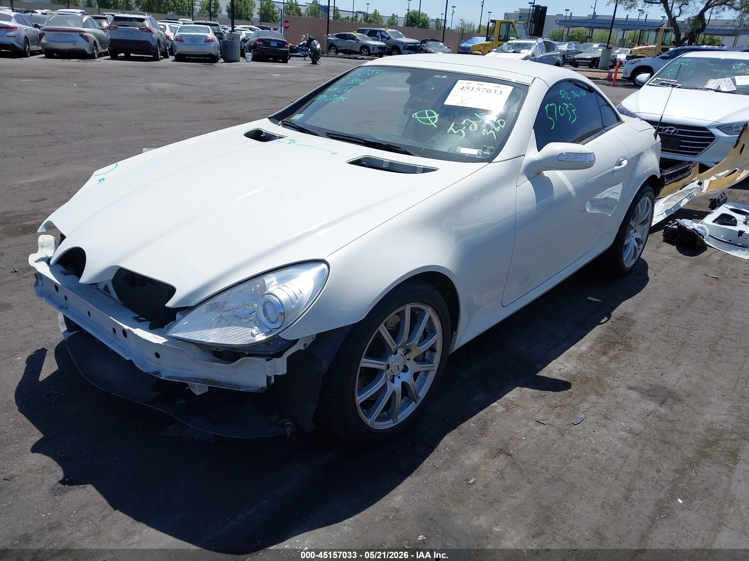 2007 Mercedes-benz Slk 350   White vin: WDBWK56F07F160687