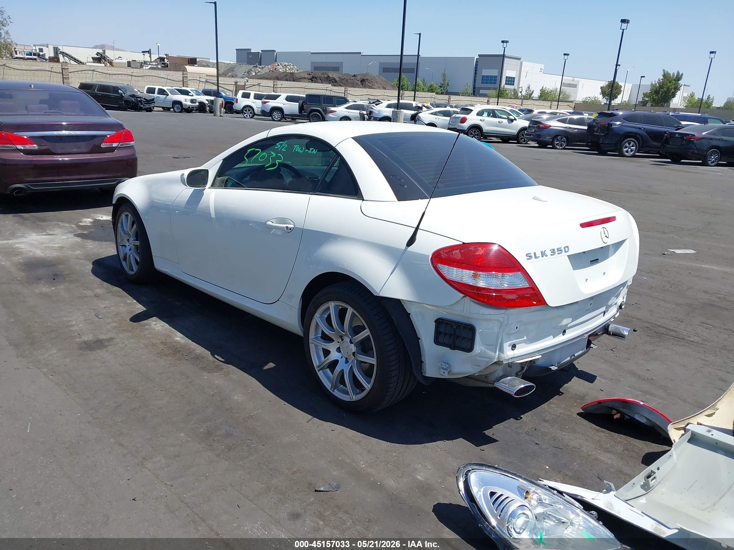 2007 Mercedes-benz Slk 350   White vin: WDBWK56F07F160687