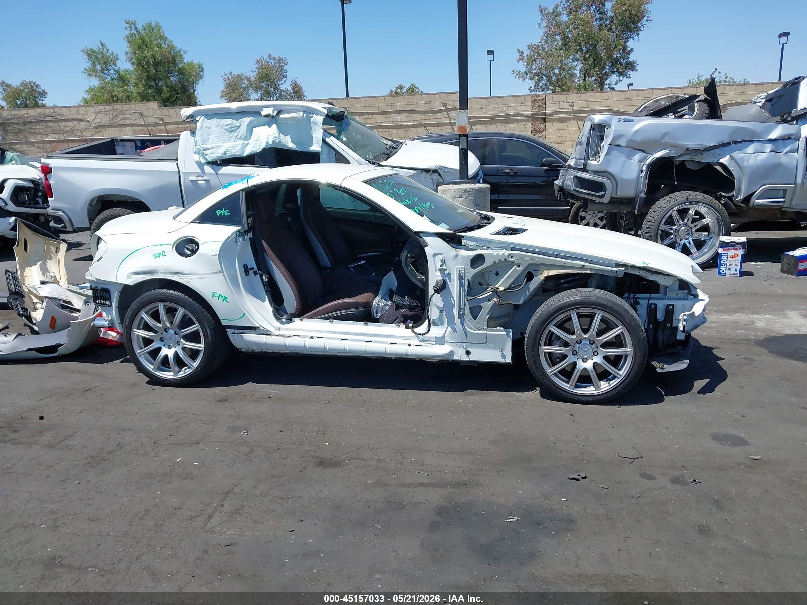 2007 Mercedes-benz Slk 350   White vin: WDBWK56F07F160687