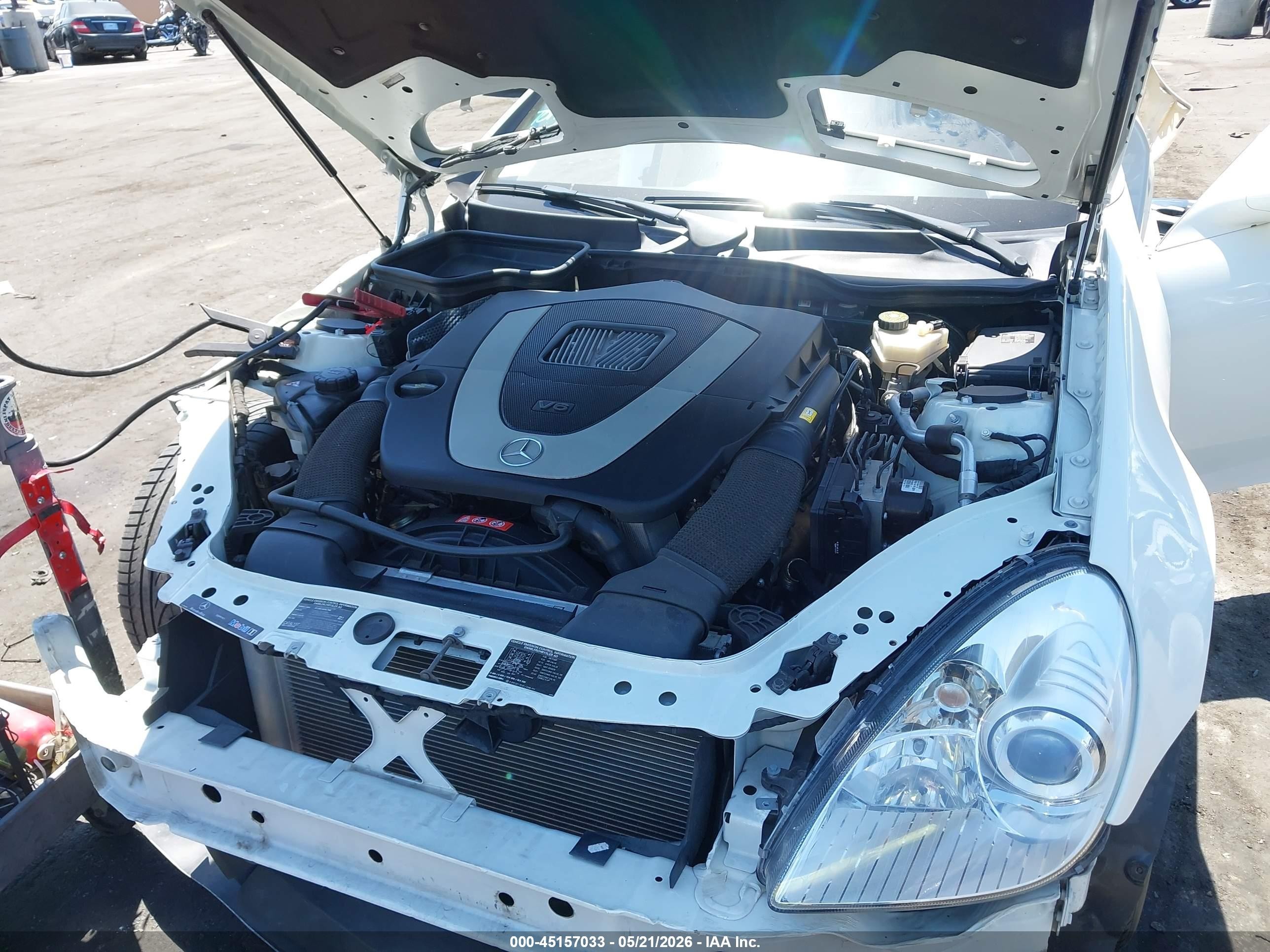 2007 Mercedes-benz Slk 350   White vin: WDBWK56F07F160687