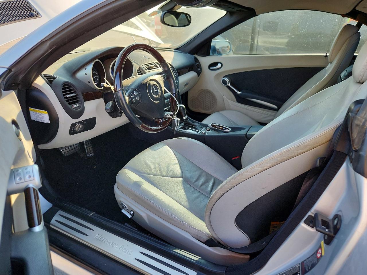 2005 Mercedes-benz Slk 350 Silver vin: WDBWK56F15F030060