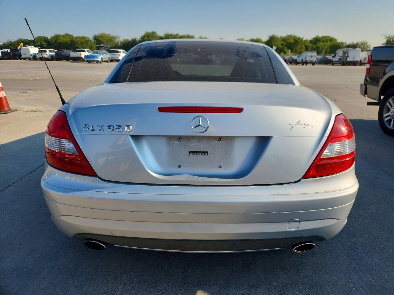 2005 Mercedes-benz Slk 350 Silver vin: WDBWK56F15F030060