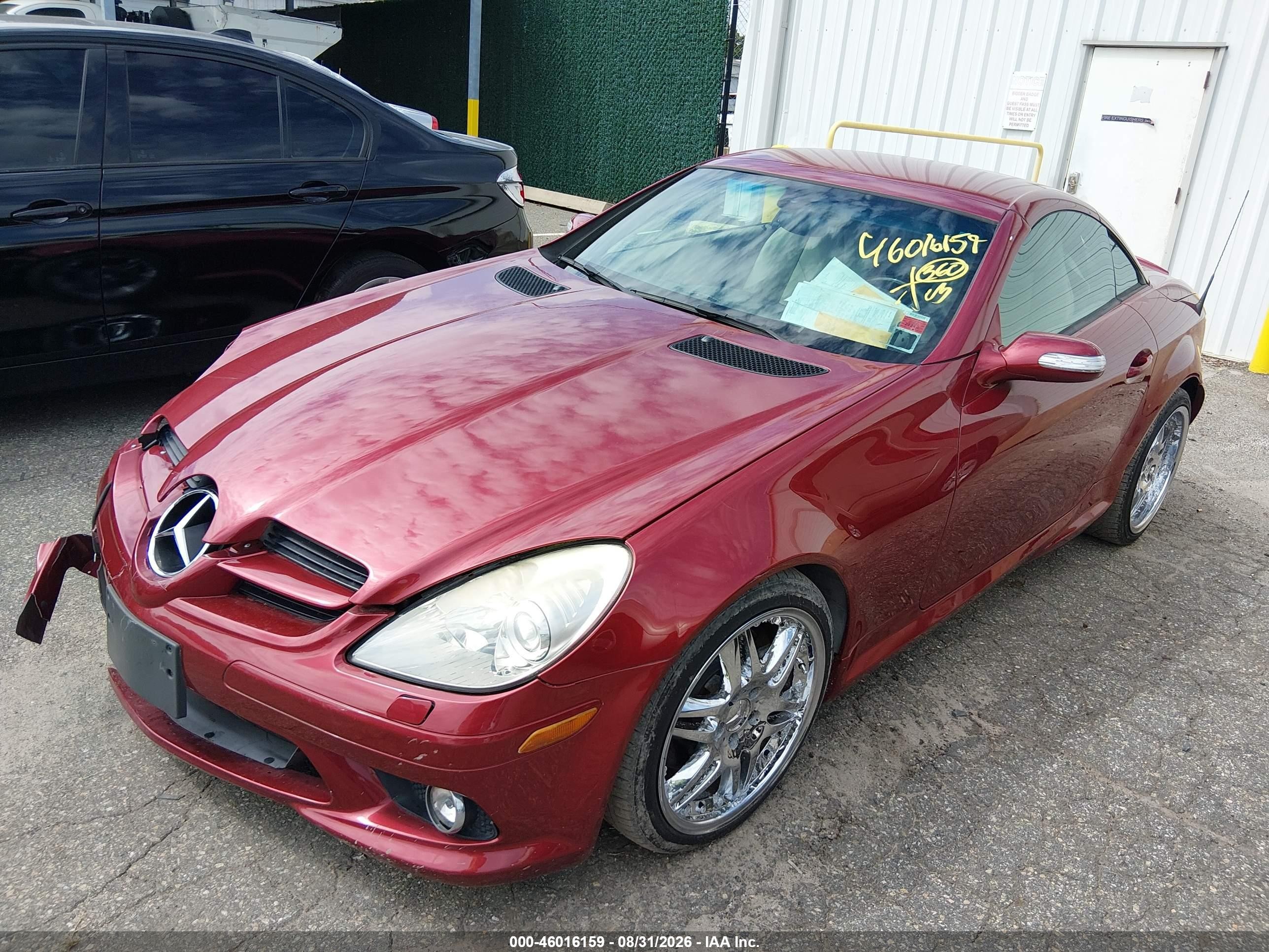 2005 Mercedes-benz Slk 350   Red vin: WDBWK56F25F053055