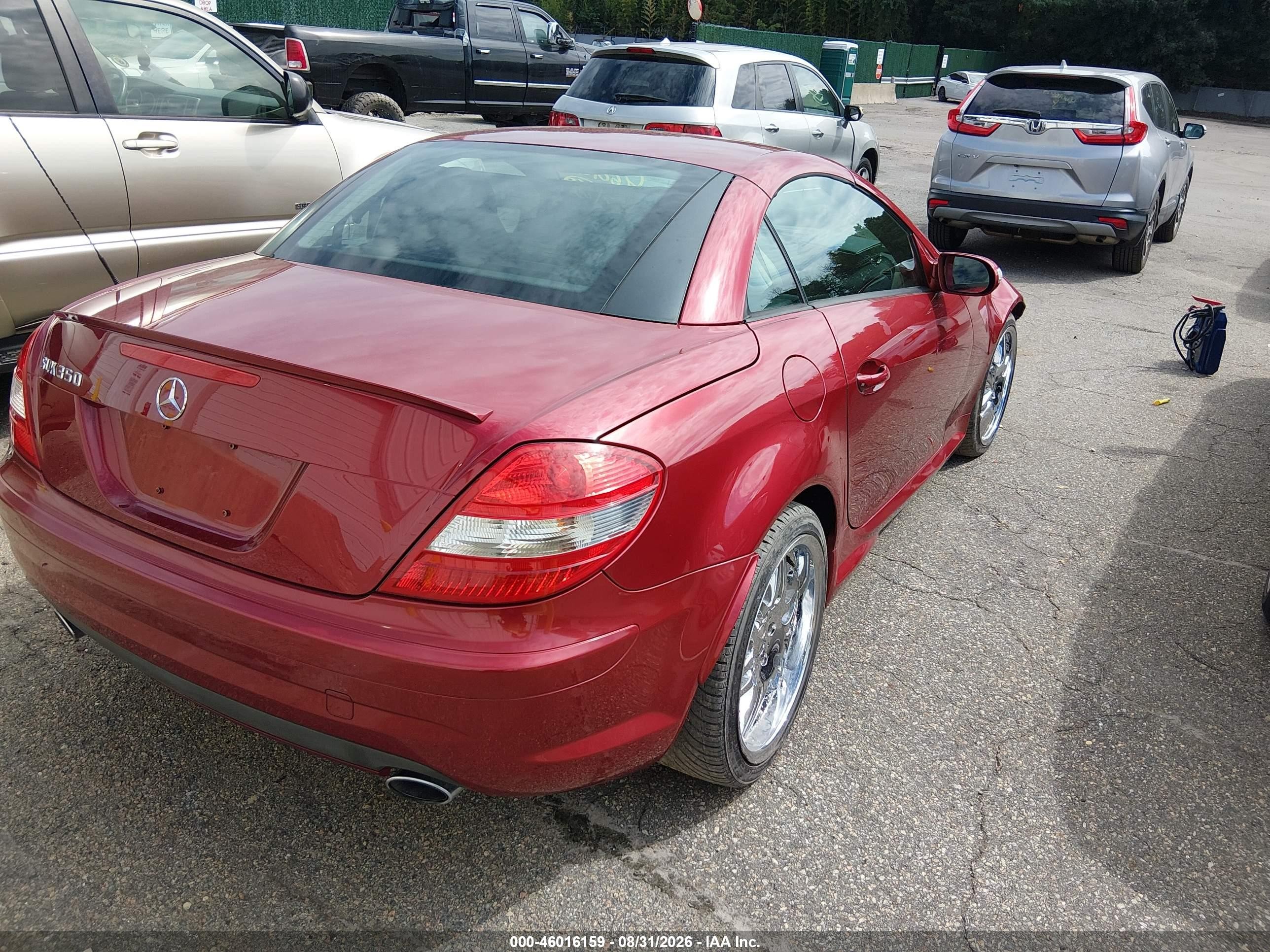 2005 Mercedes-benz Slk 350   Red vin: WDBWK56F25F053055