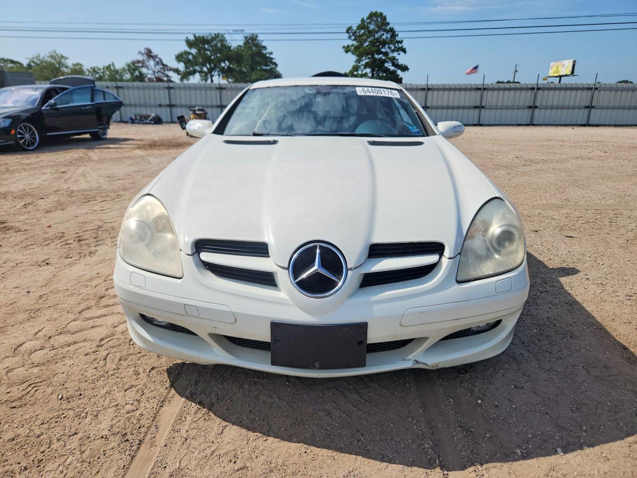 2007 Mercedes-benz Slk 350 White vin: WDBWK56F27F154325