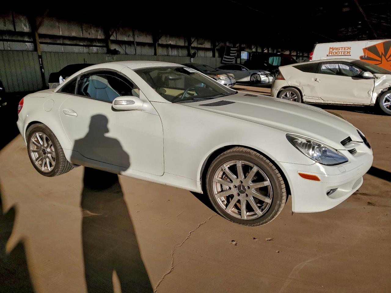 2007 Mercedes-benz Slk 350 White vin: WDBWK56F27F161596