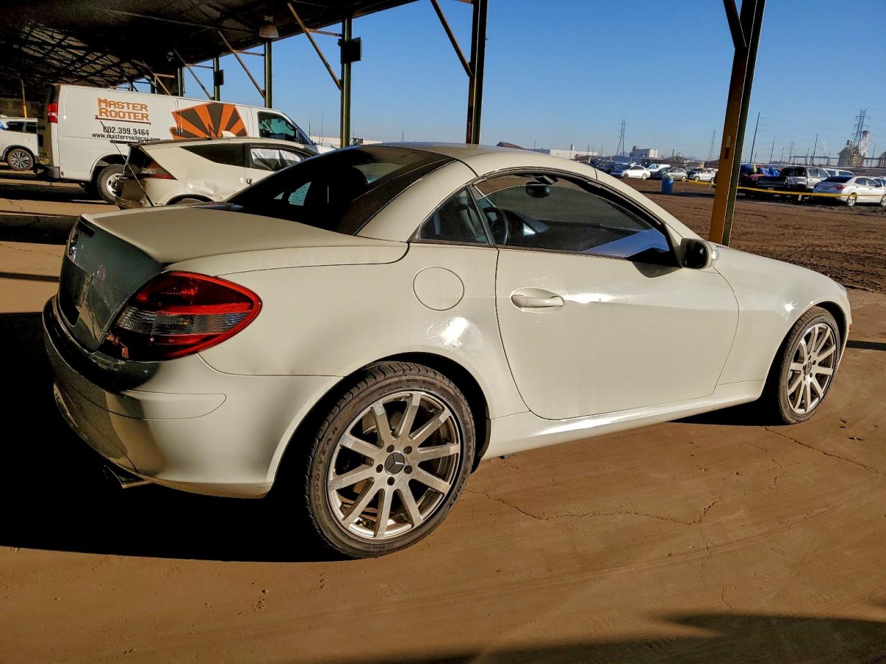 2007 Mercedes-benz Slk 350 White vin: WDBWK56F27F161596