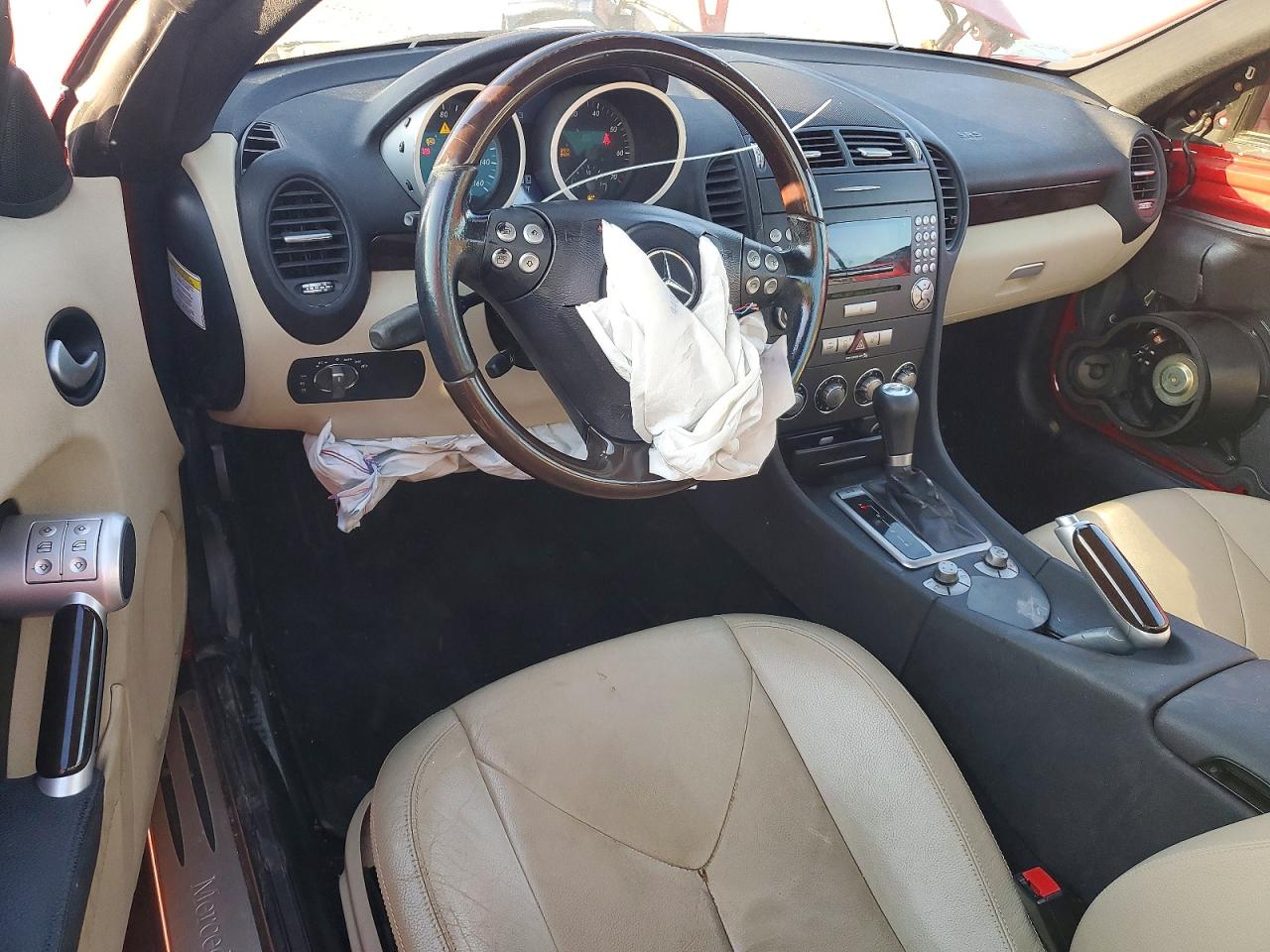 2006 Mercedes-benz 350 Red vin: WDBWK56F36F093355