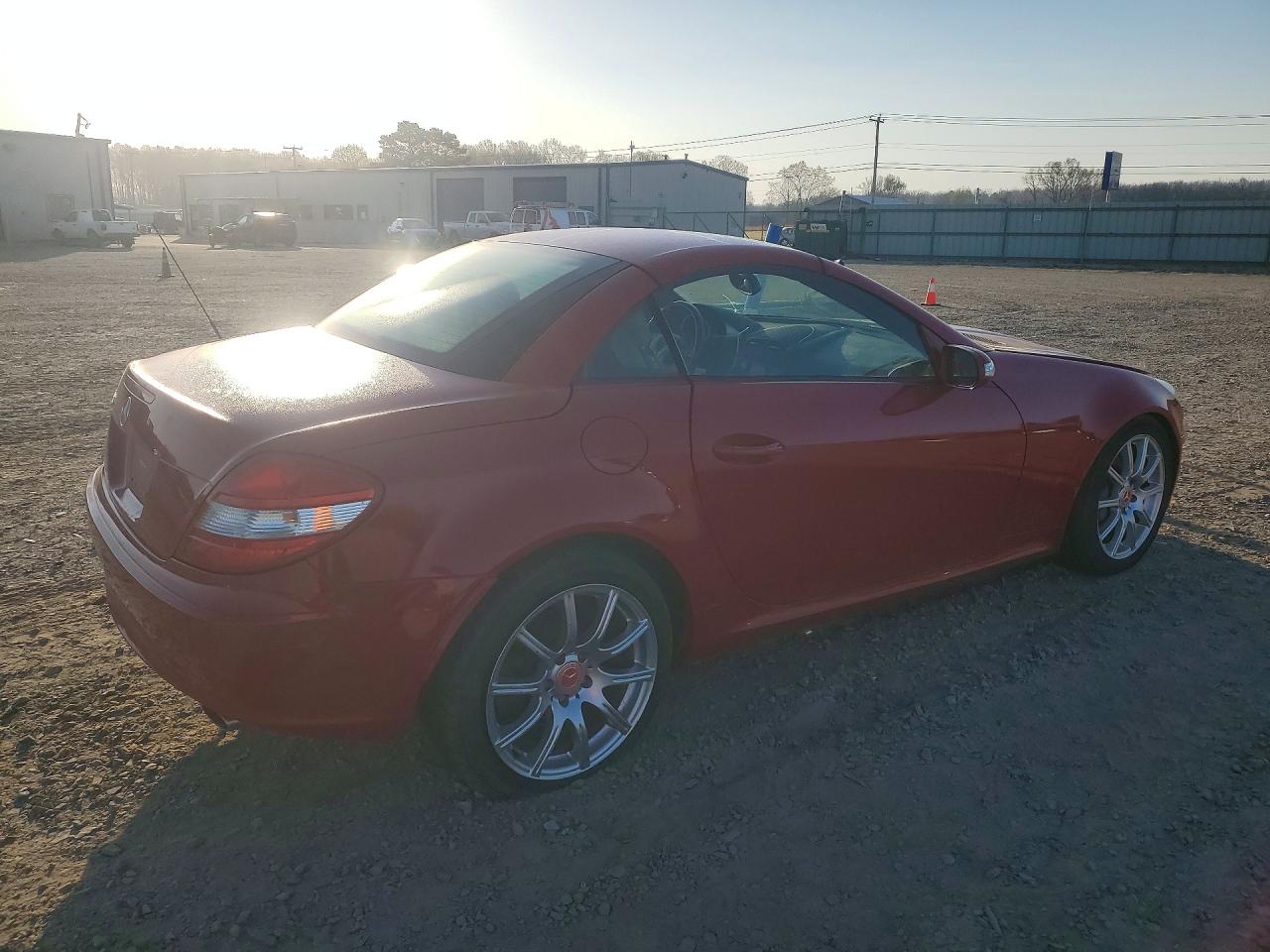 2006 Mercedes-benz 350 Red vin: WDBWK56F36F093355