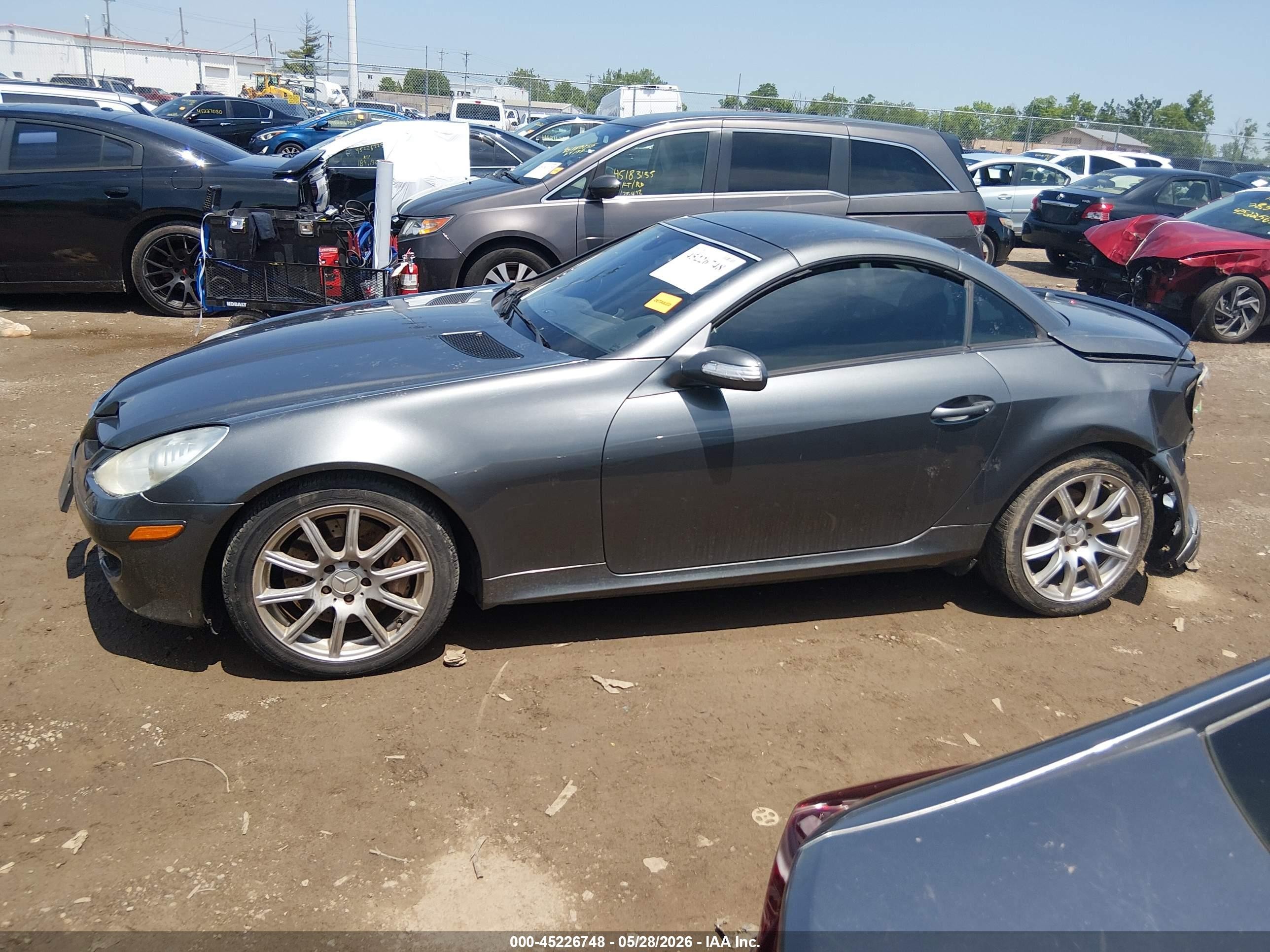 2006 Mercedes-benz Slk 350   Gray vin: WDBWK56F36F124992