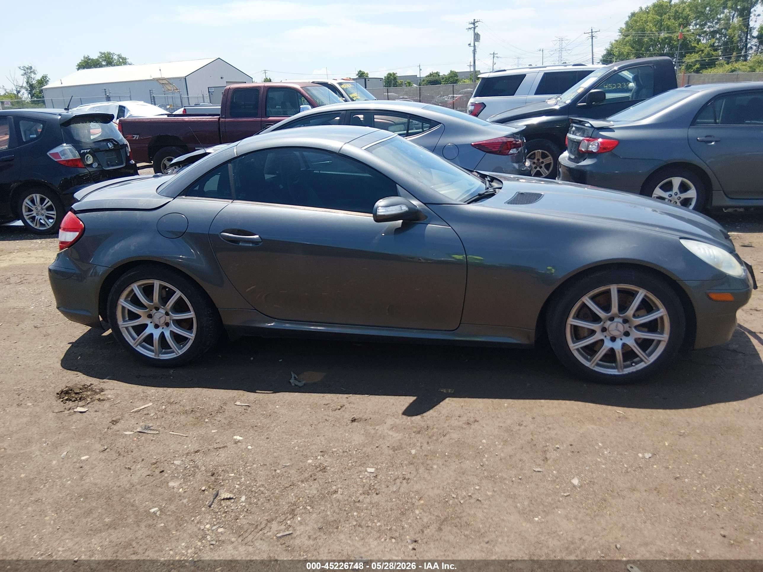 2006 Mercedes-benz Slk 350   Gray vin: WDBWK56F36F124992