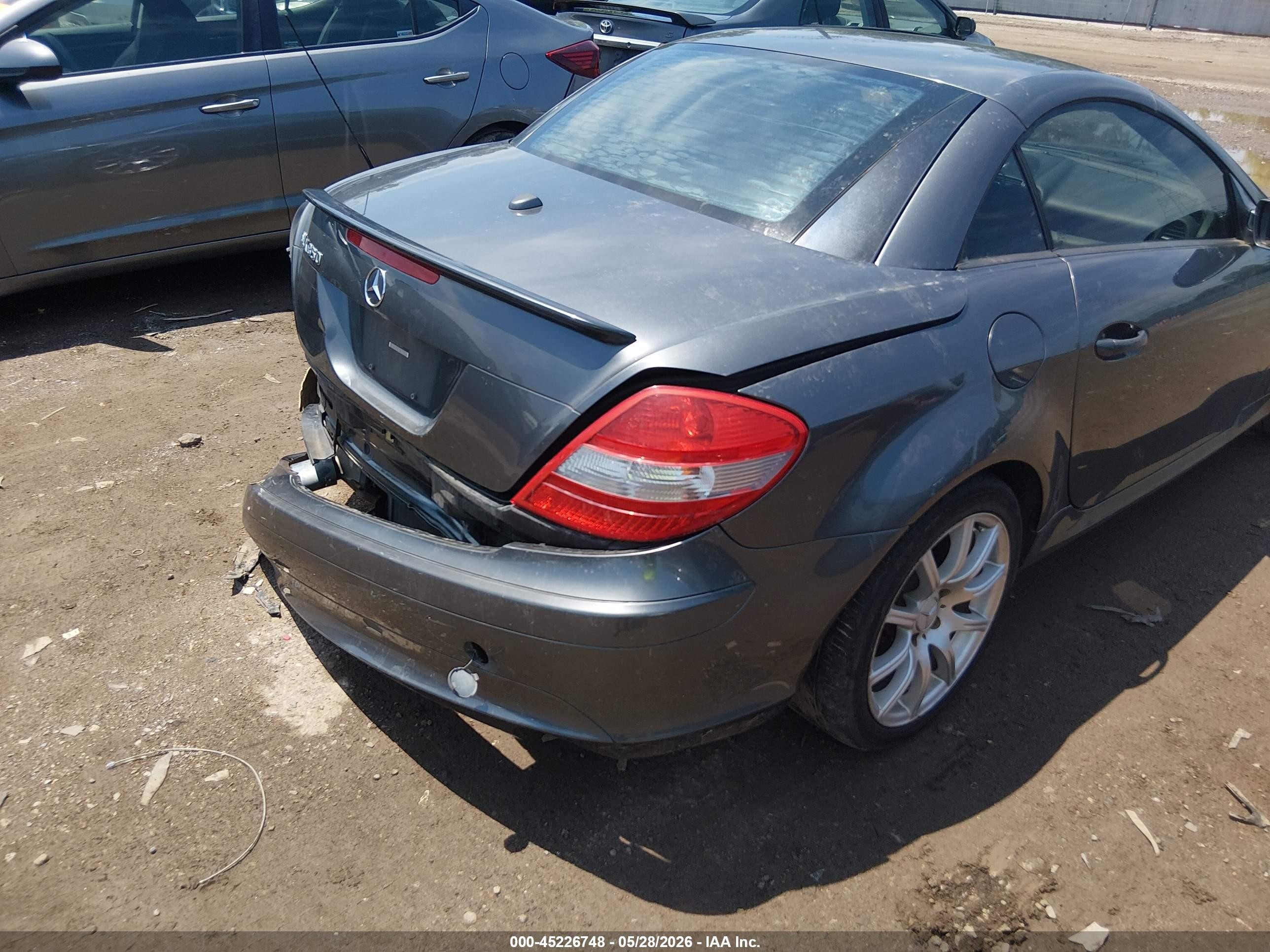 2006 Mercedes-benz Slk 350   Gray vin: WDBWK56F36F124992