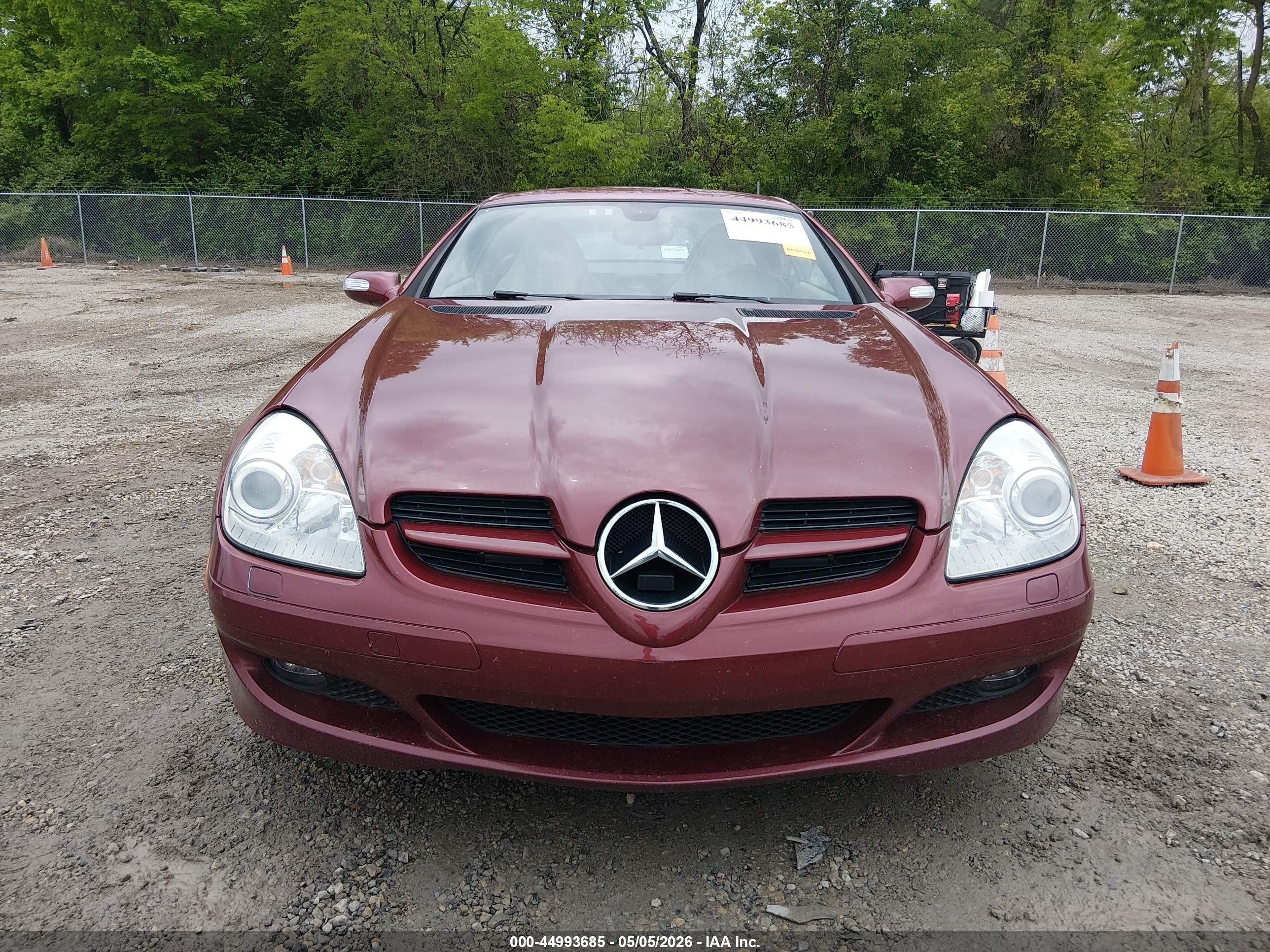 2007 Mercedes-benz Slk 350   Red vin: WDBWK56F37F151904