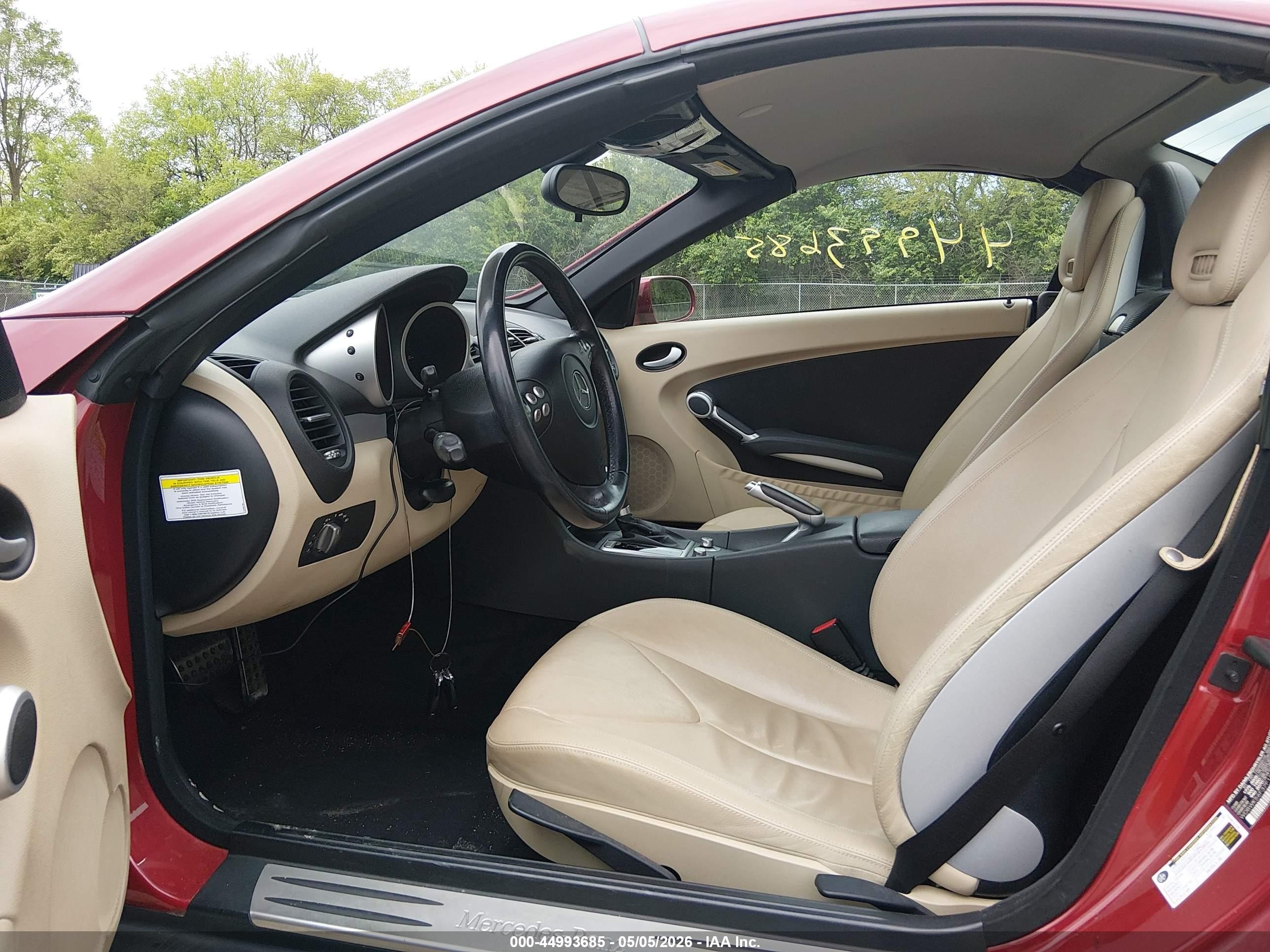 2007 Mercedes-benz Slk 350   Red vin: WDBWK56F37F151904