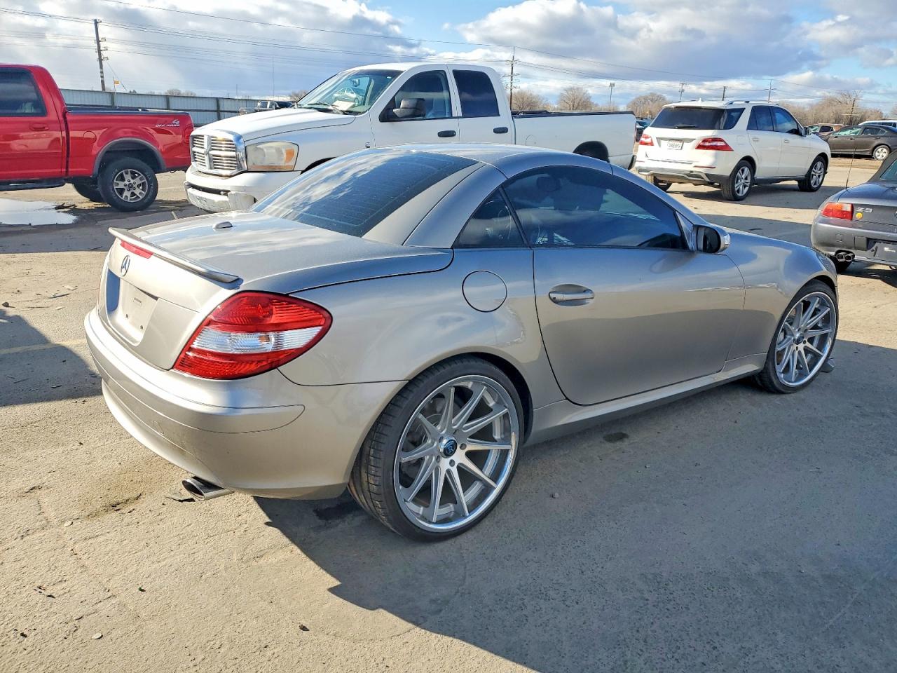 2007 Mercedes-benz Slk 350 Silver vin: WDBWK56F47F139048