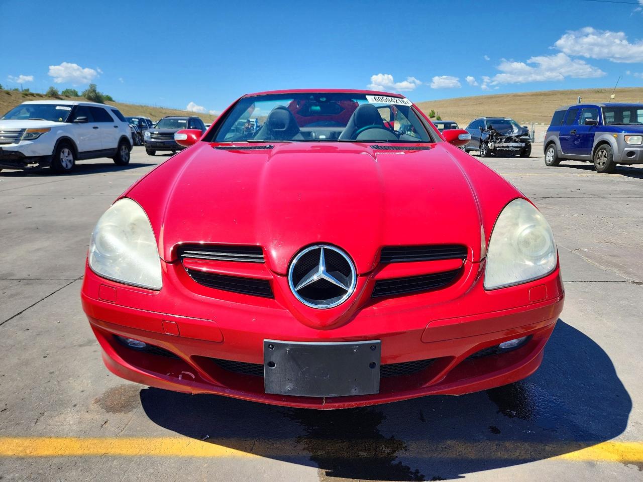 2005 Mercedes-benz Slk 350 Red vin: WDBWK56F55F070352