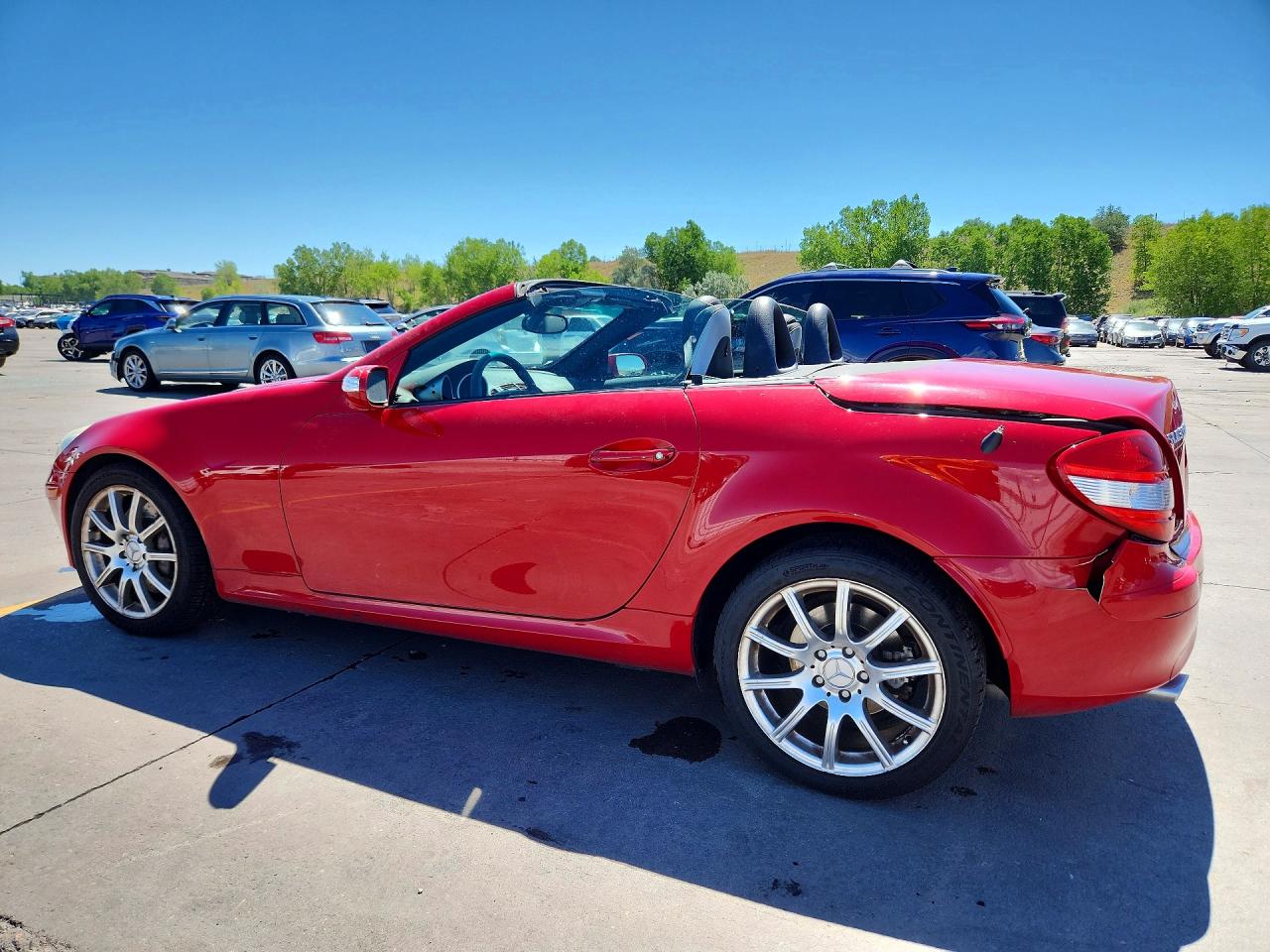 2005 Mercedes-benz Slk 350 Red vin: WDBWK56F55F070352