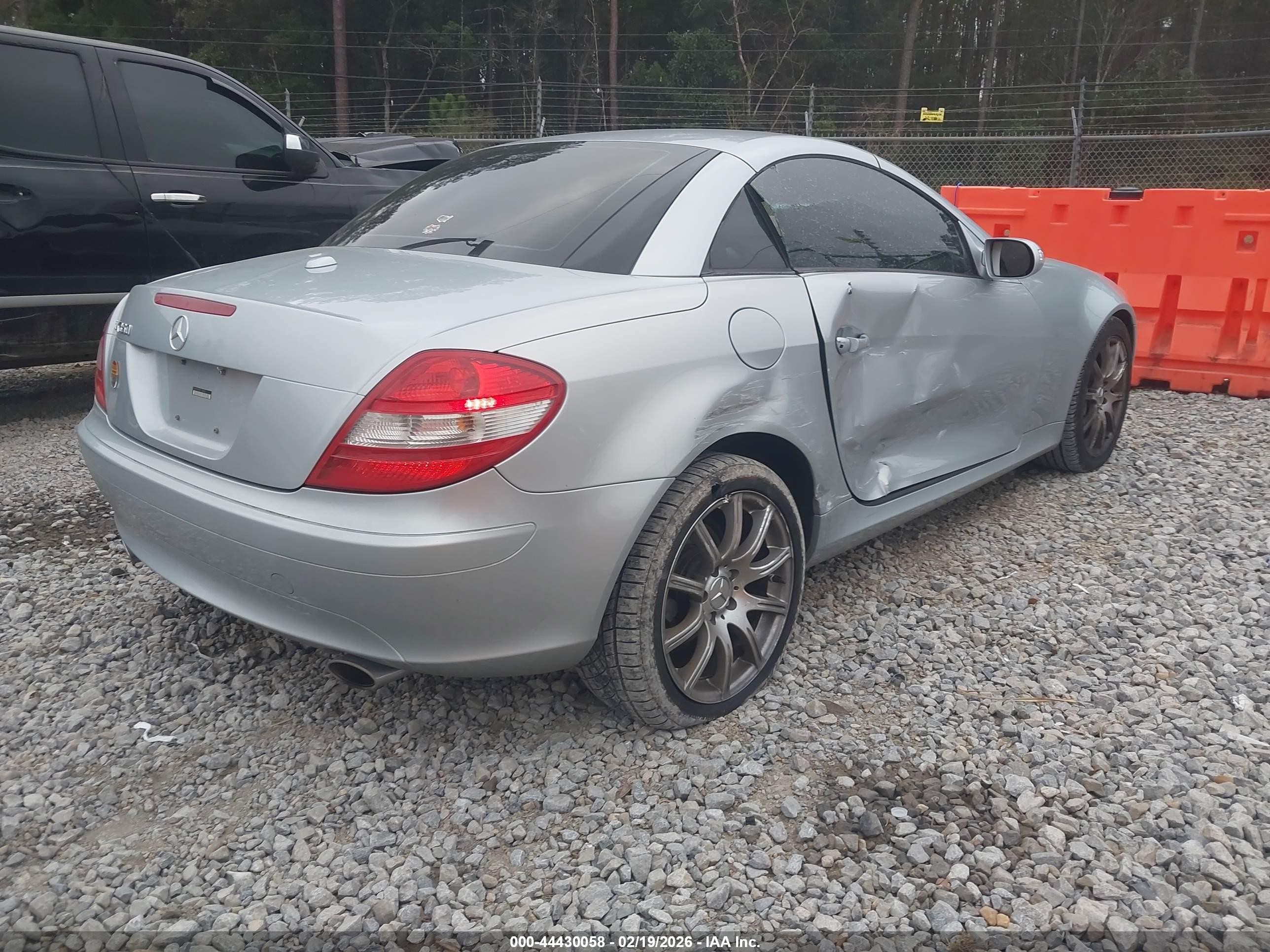 2007 Mercedes-benz Slk 350   Light Blue vin: WDBWK56F57F133453